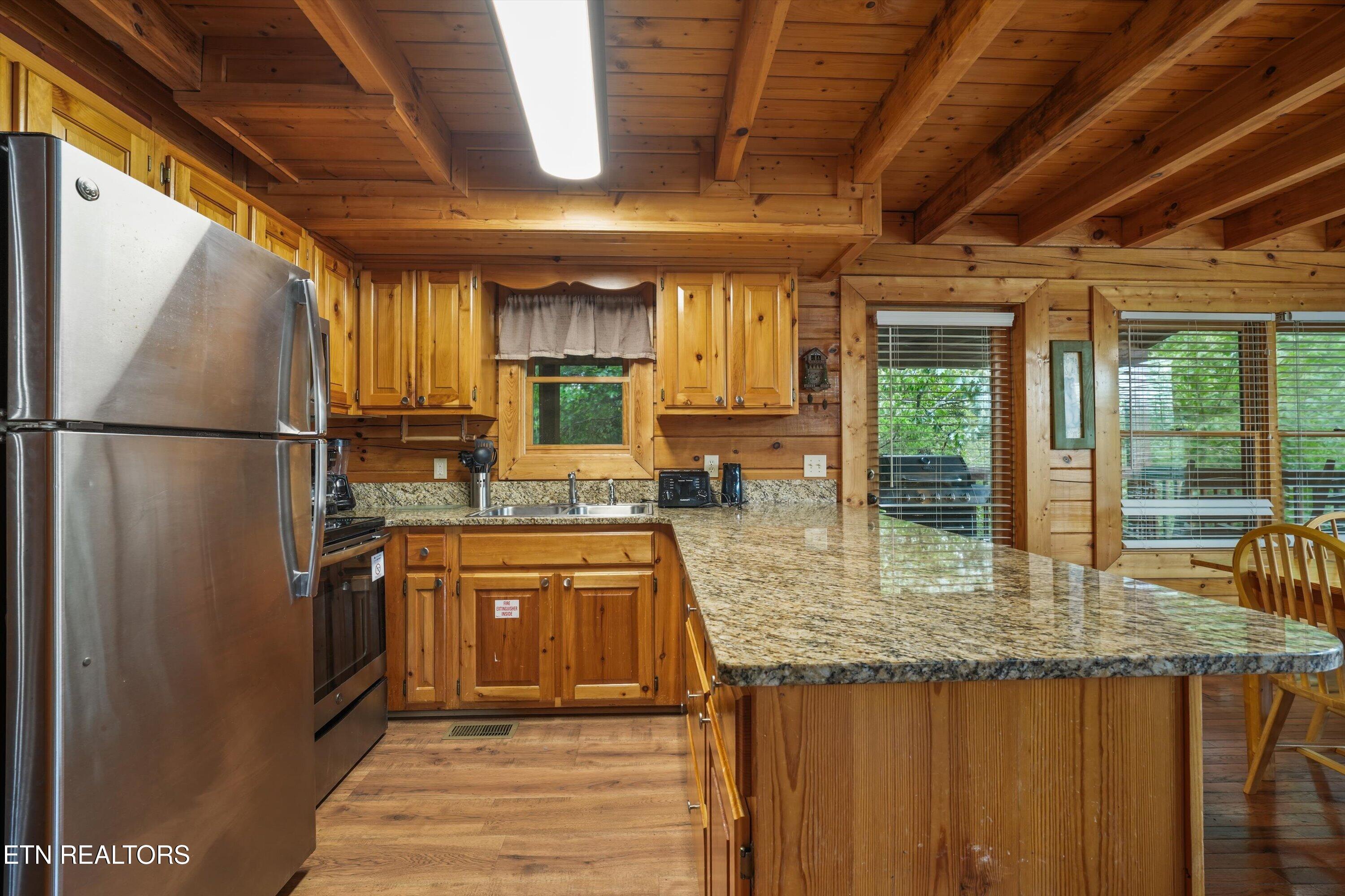 3208 White Falcon Way Pigeon Forge TN 37863