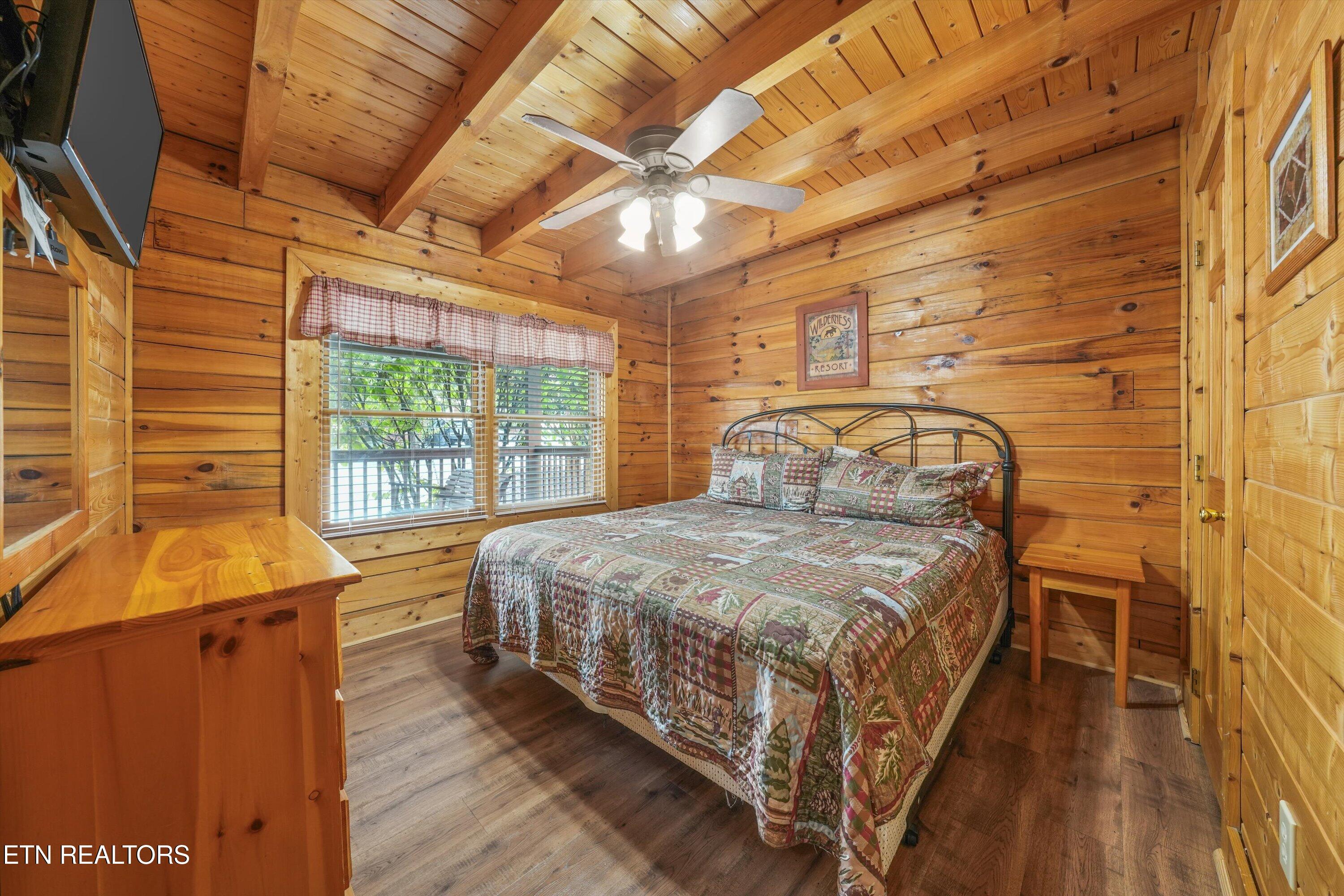 3208 White Falcon Way Pigeon Forge TN 37863
