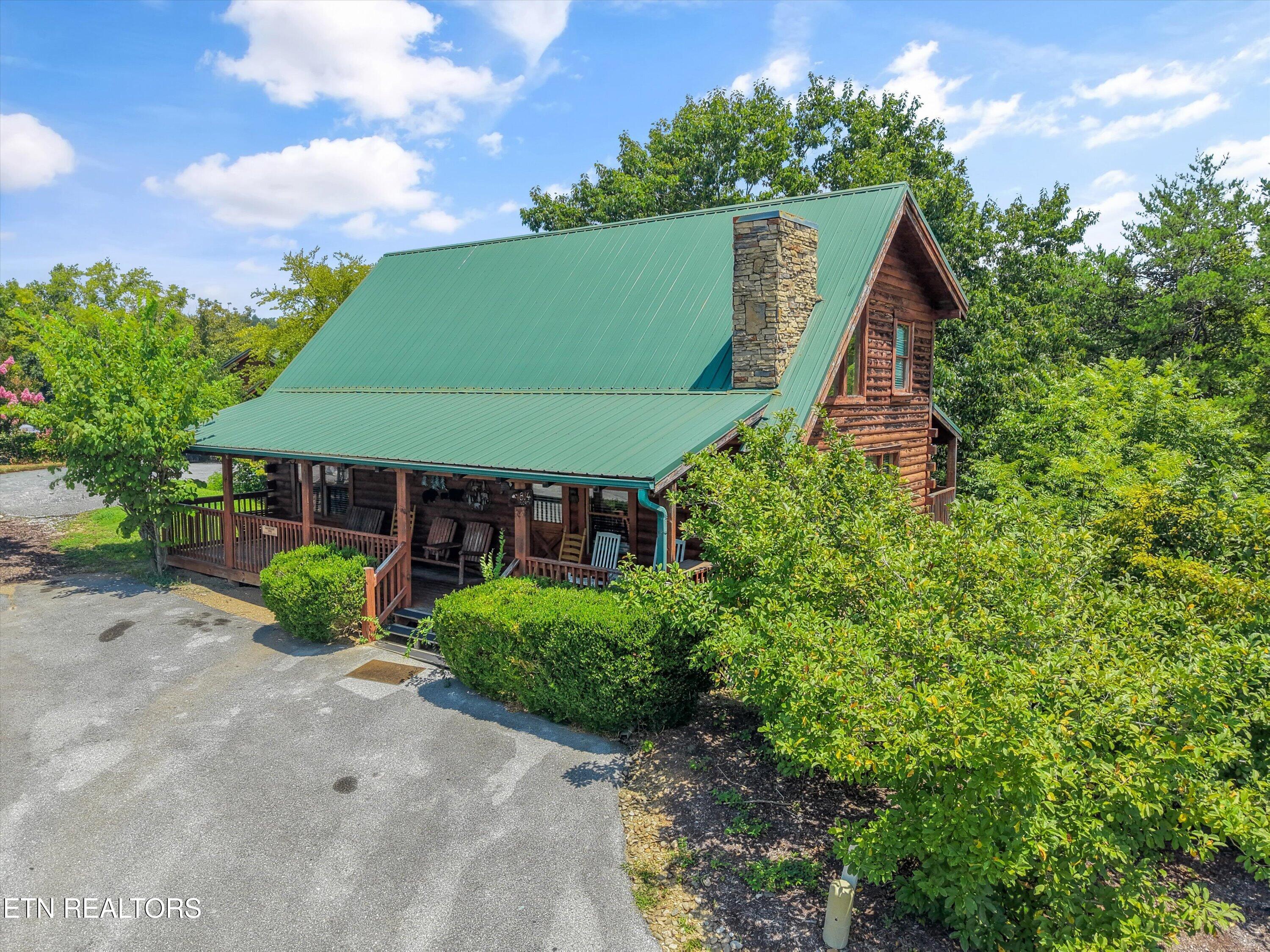 3208 White Falcon Way Pigeon Forge TN 37863
