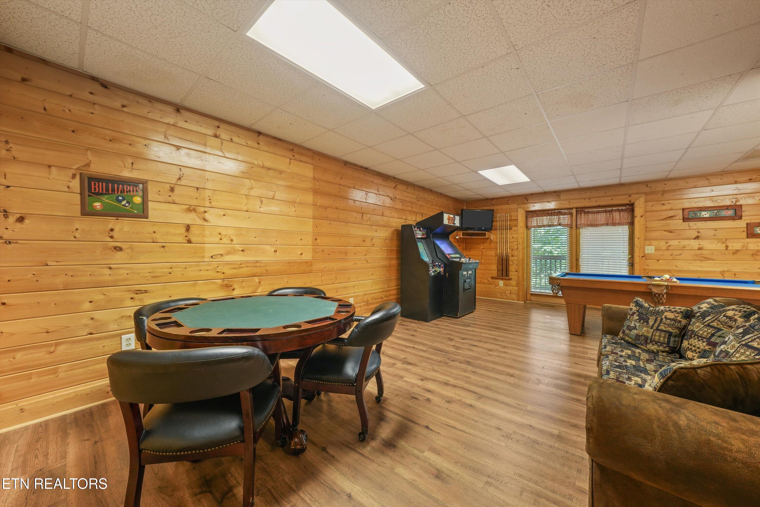 3208 White Falcon Way Pigeon Forge TN 37863