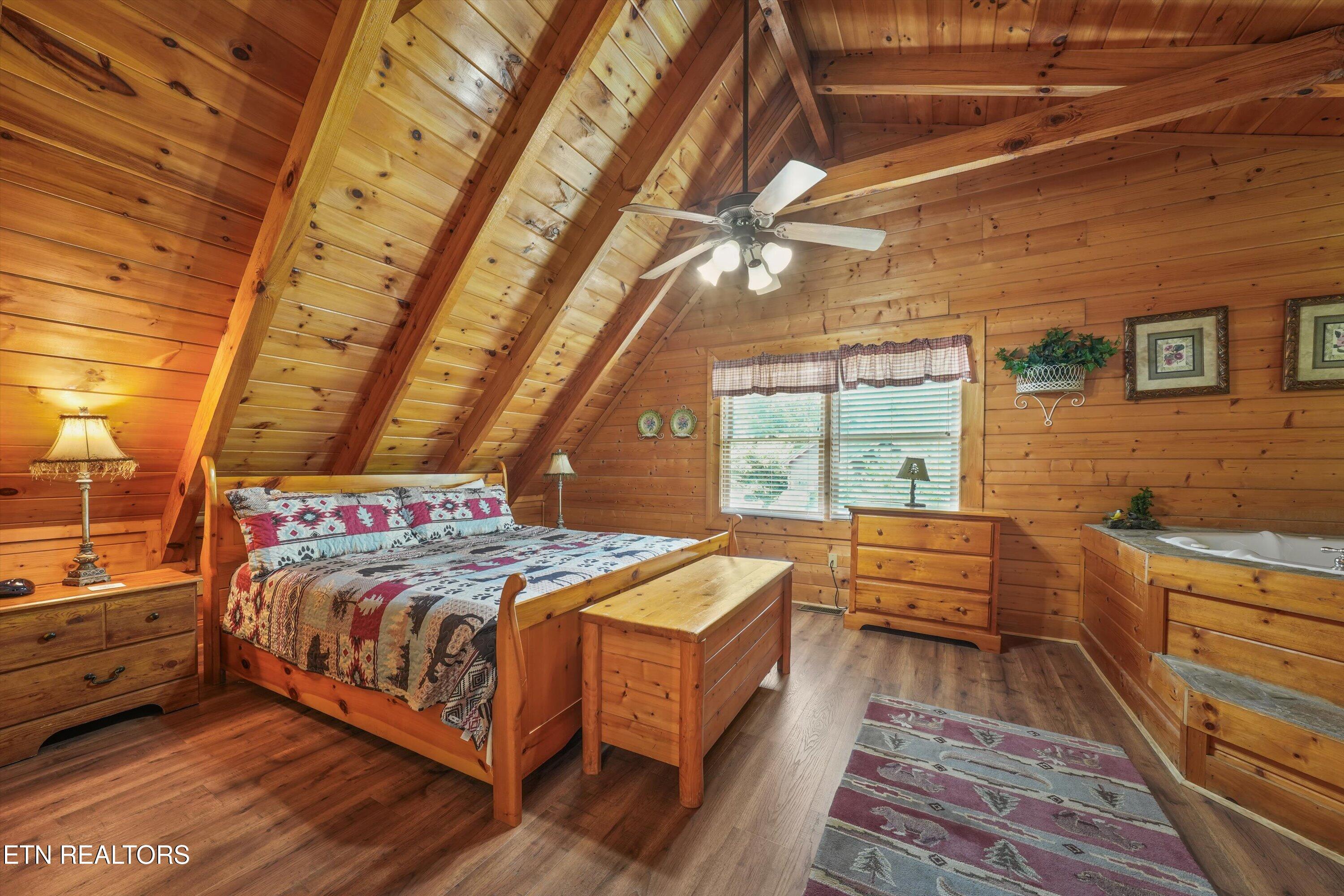 3208 White Falcon Way Pigeon Forge TN 37863