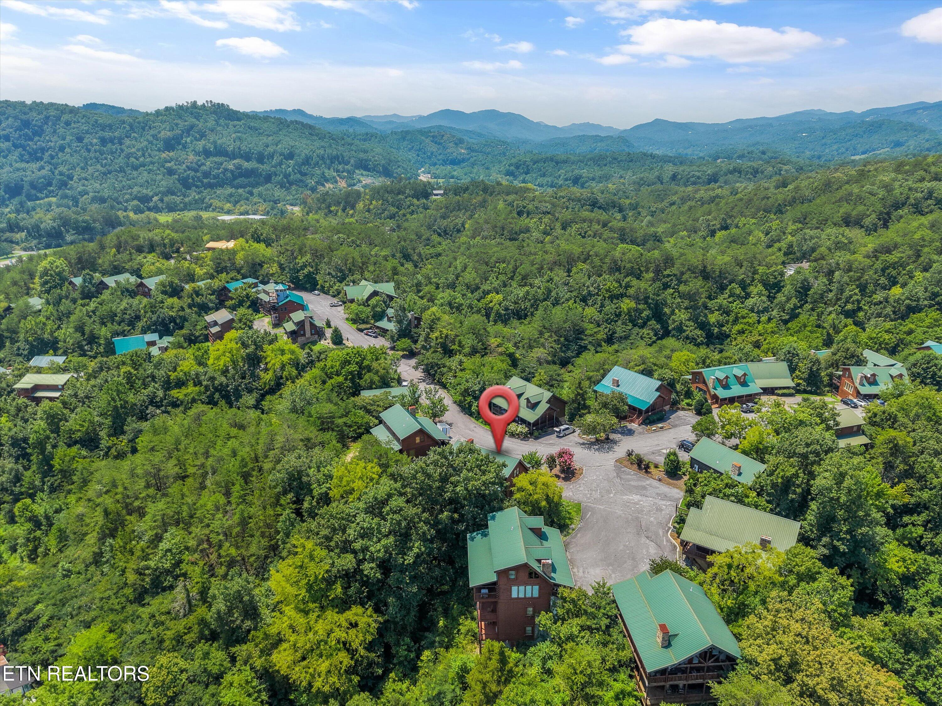 3208 White Falcon Way Pigeon Forge TN 37863