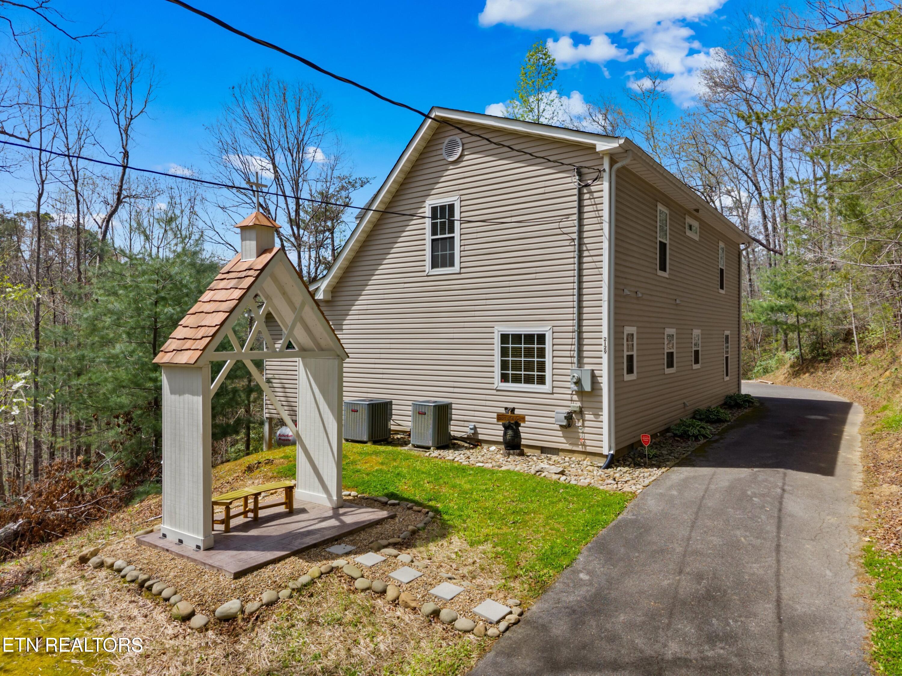 2129 Duck Pond Lane Sevierville TN 37876