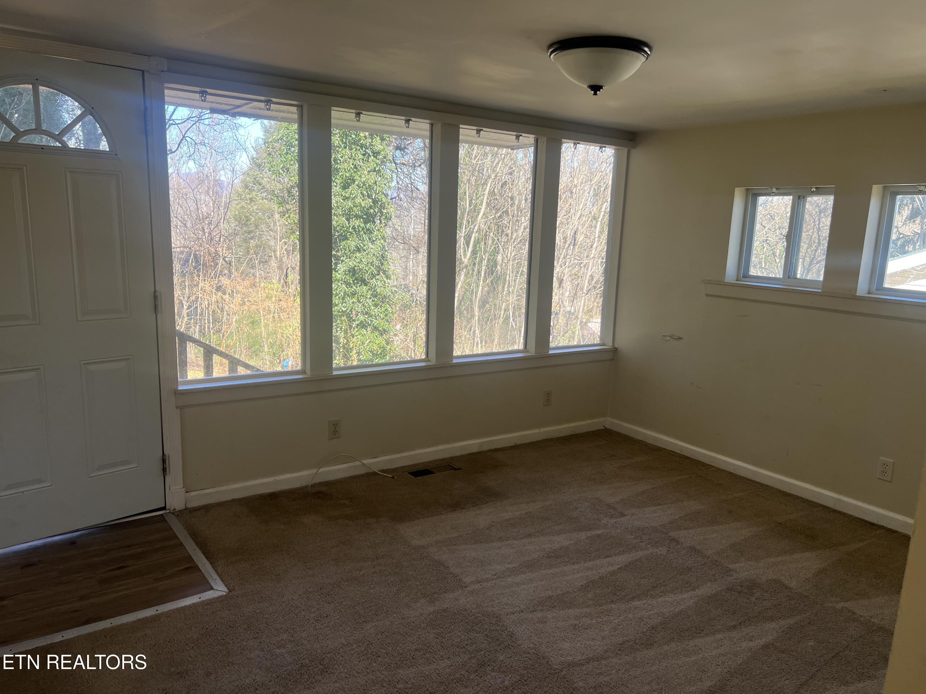 113 S Walker Lane Oak Ridge TN 37830