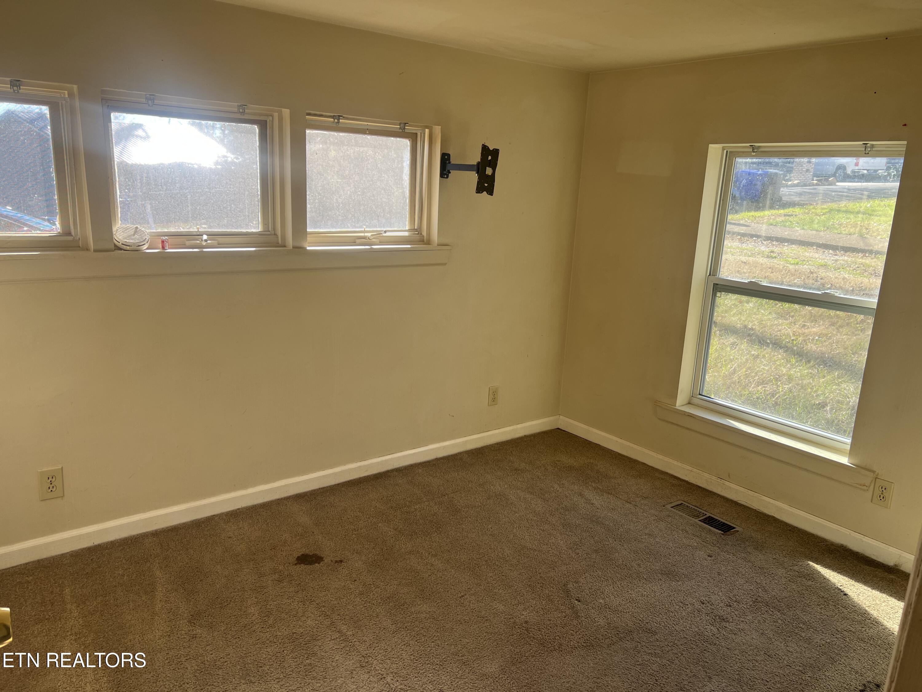 113 S Walker Lane Oak Ridge TN 37830