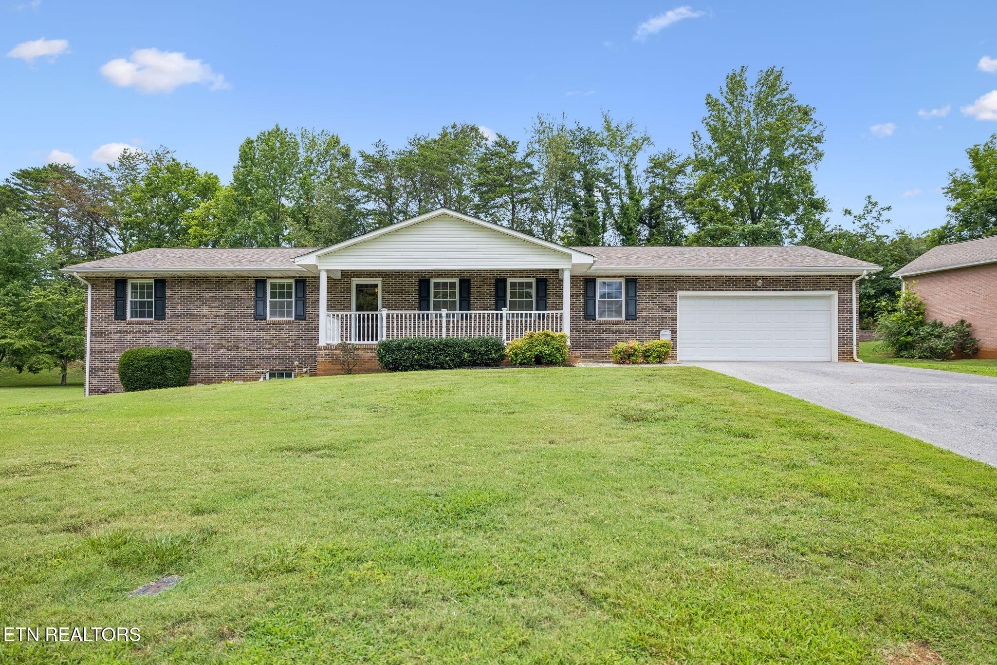 2117 S Belmont Drive Maryville TN 37804