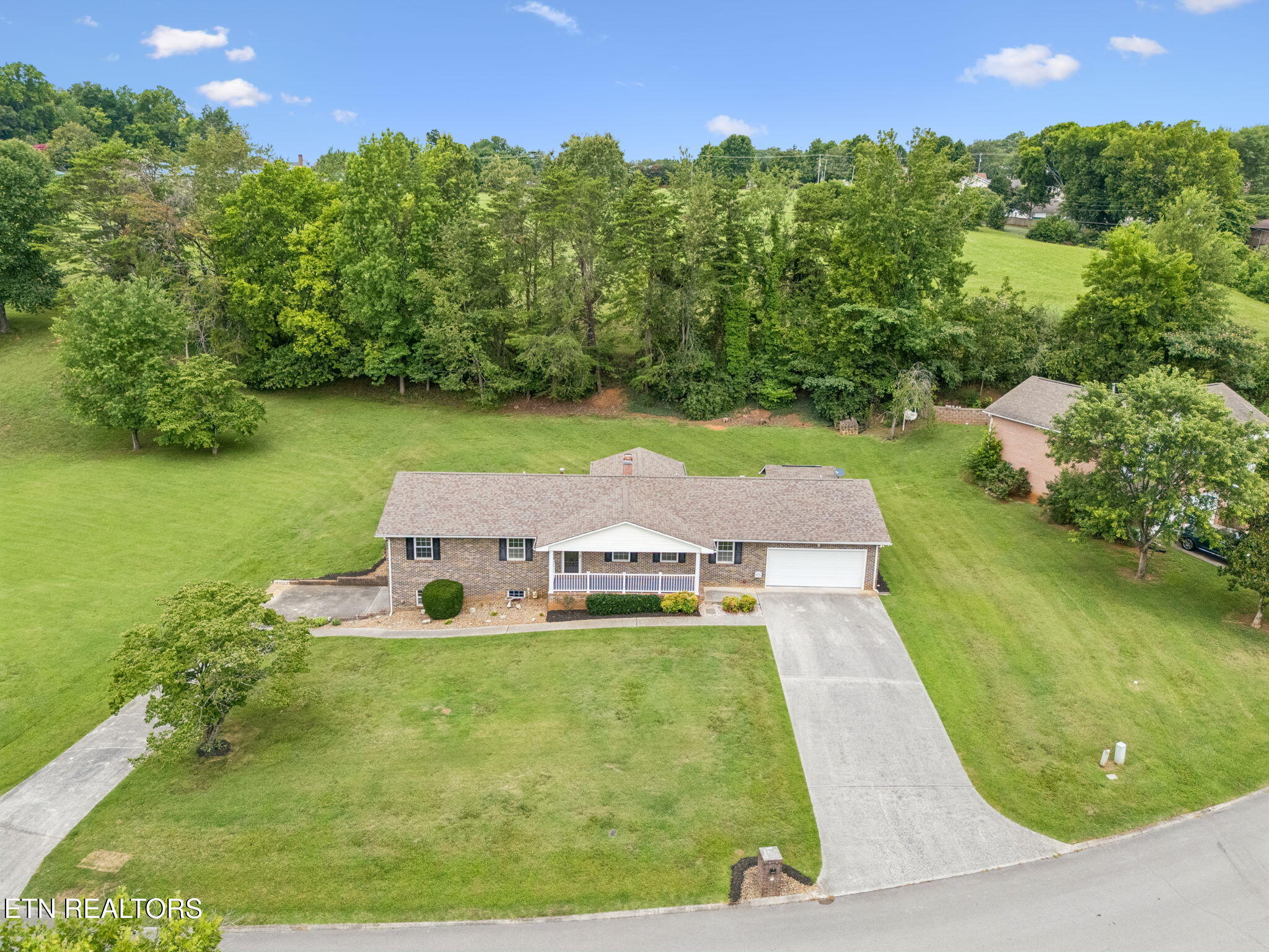 2117 S Belmont Drive Maryville TN 37804
