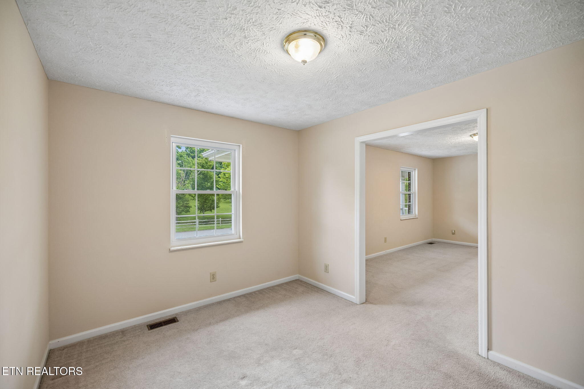 2117 S Belmont Drive Maryville TN 37804