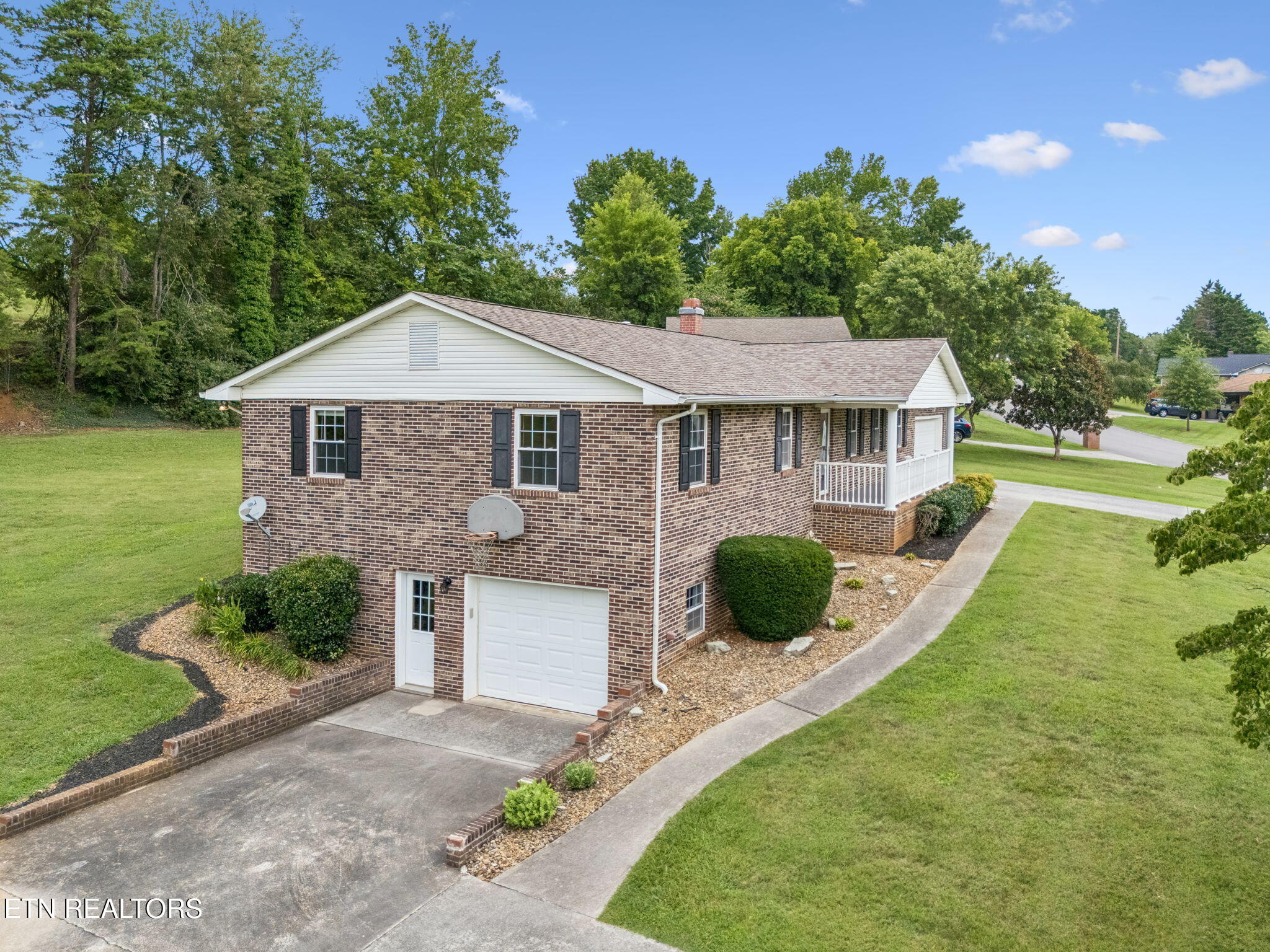 2117 S Belmont Drive Maryville TN 37804