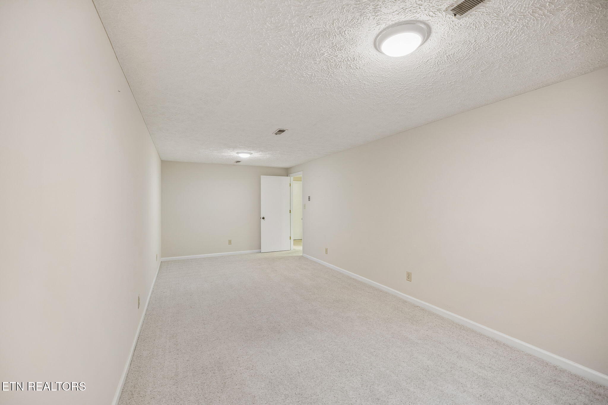 2117 S Belmont Drive Maryville TN 37804