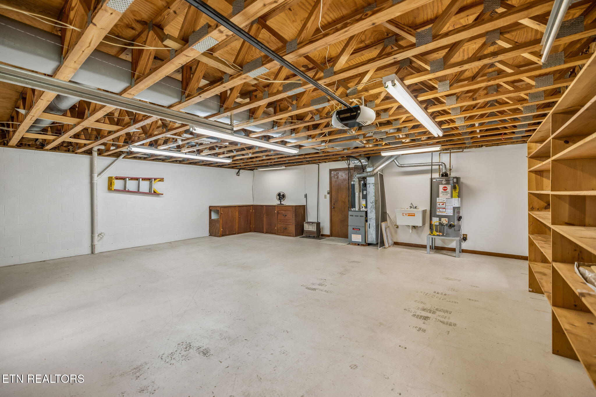 2117 S Belmont Drive Maryville TN 37804