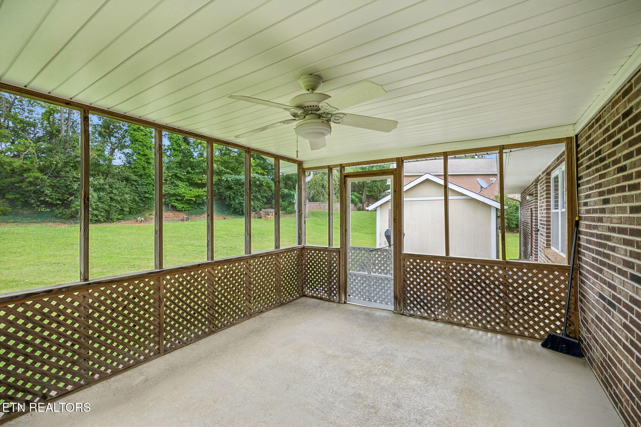 2117 S Belmont Drive Maryville TN 37804