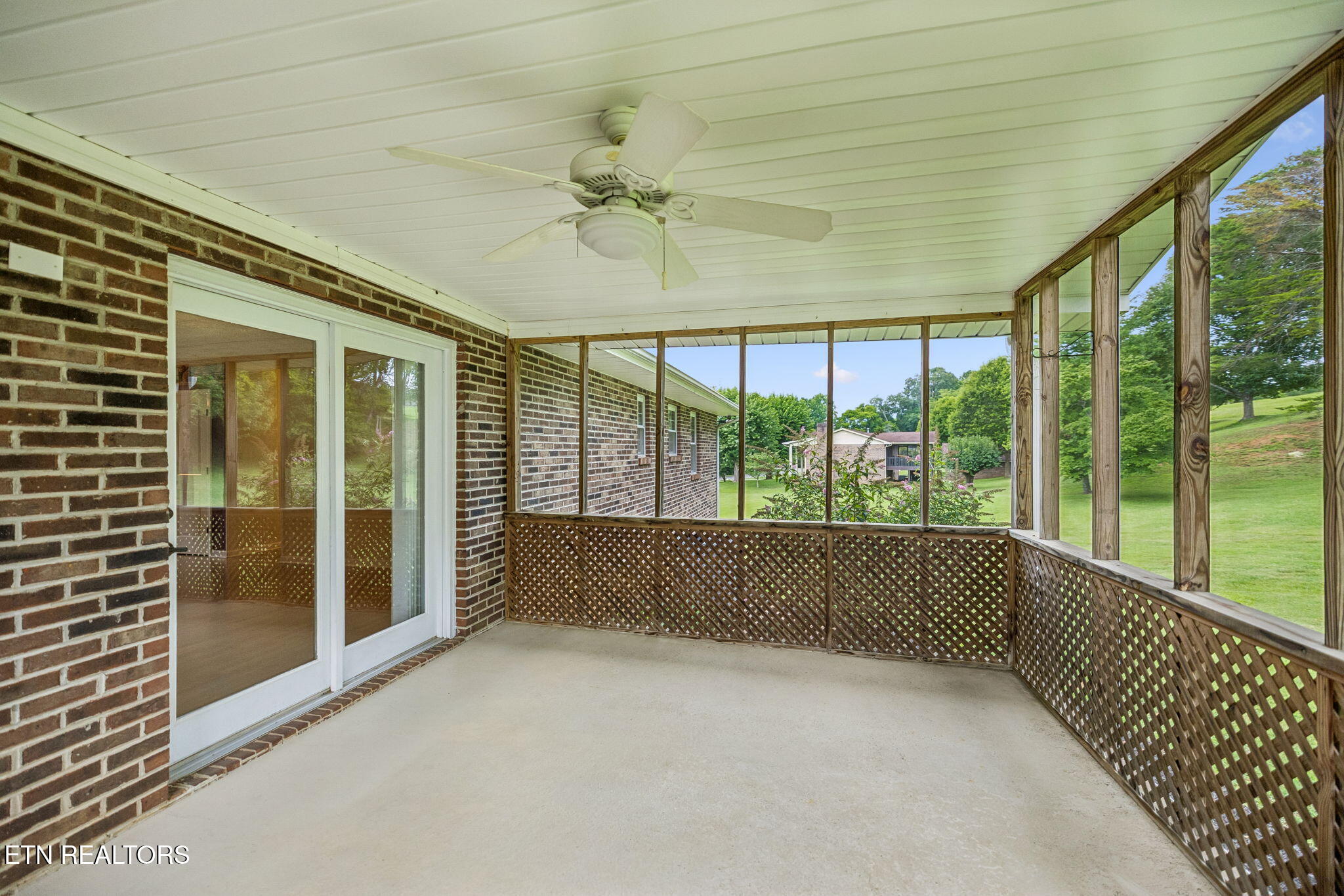 2117 S Belmont Drive Maryville TN 37804