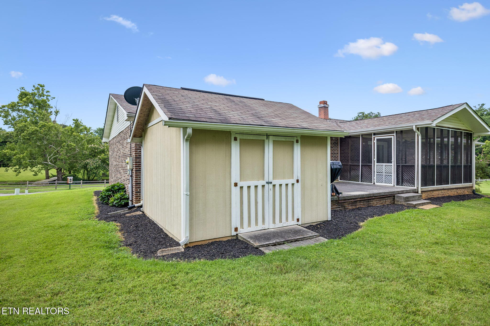 2117 S Belmont Drive Maryville TN 37804