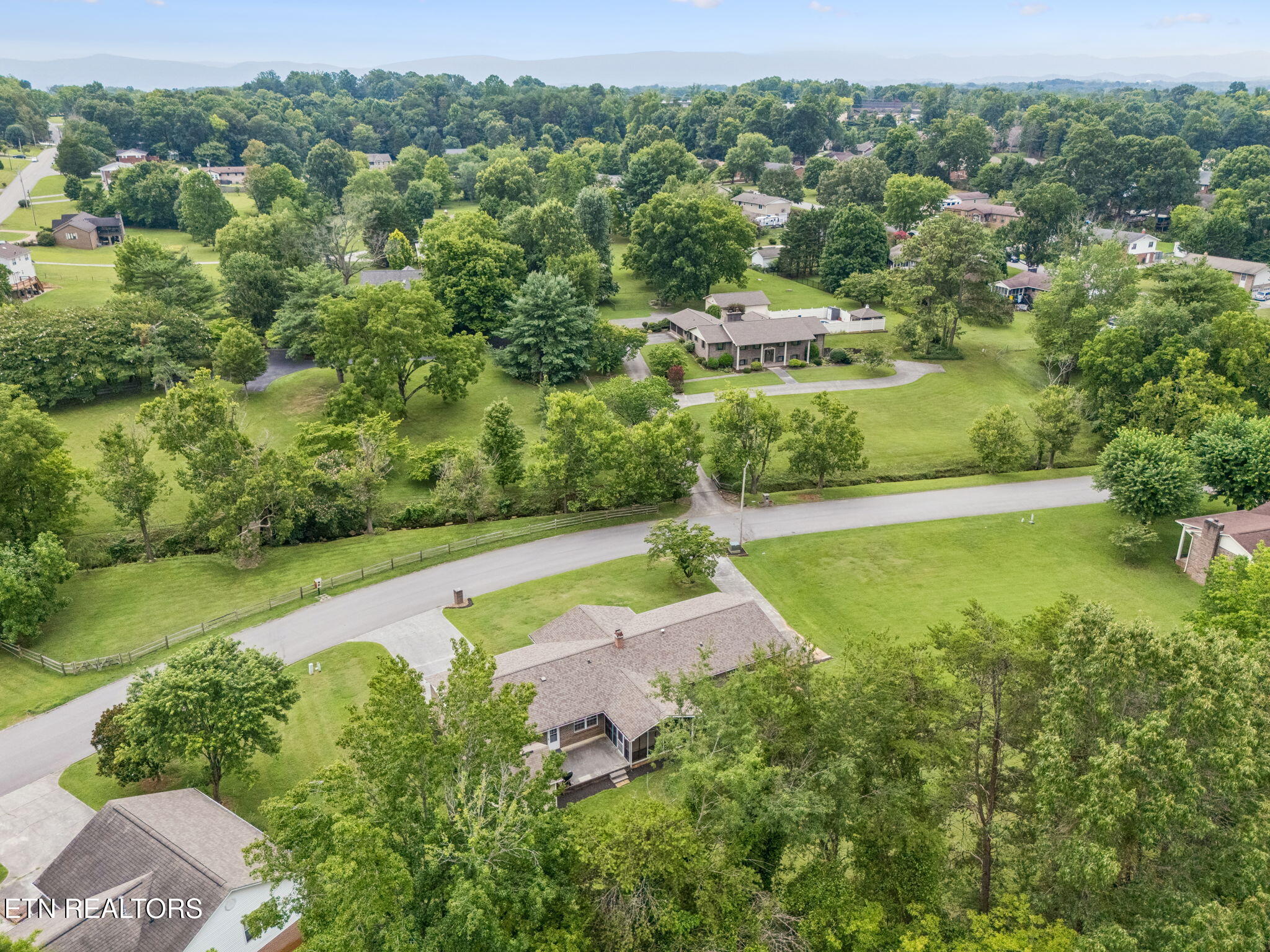 2117 S Belmont Drive Maryville TN 37804