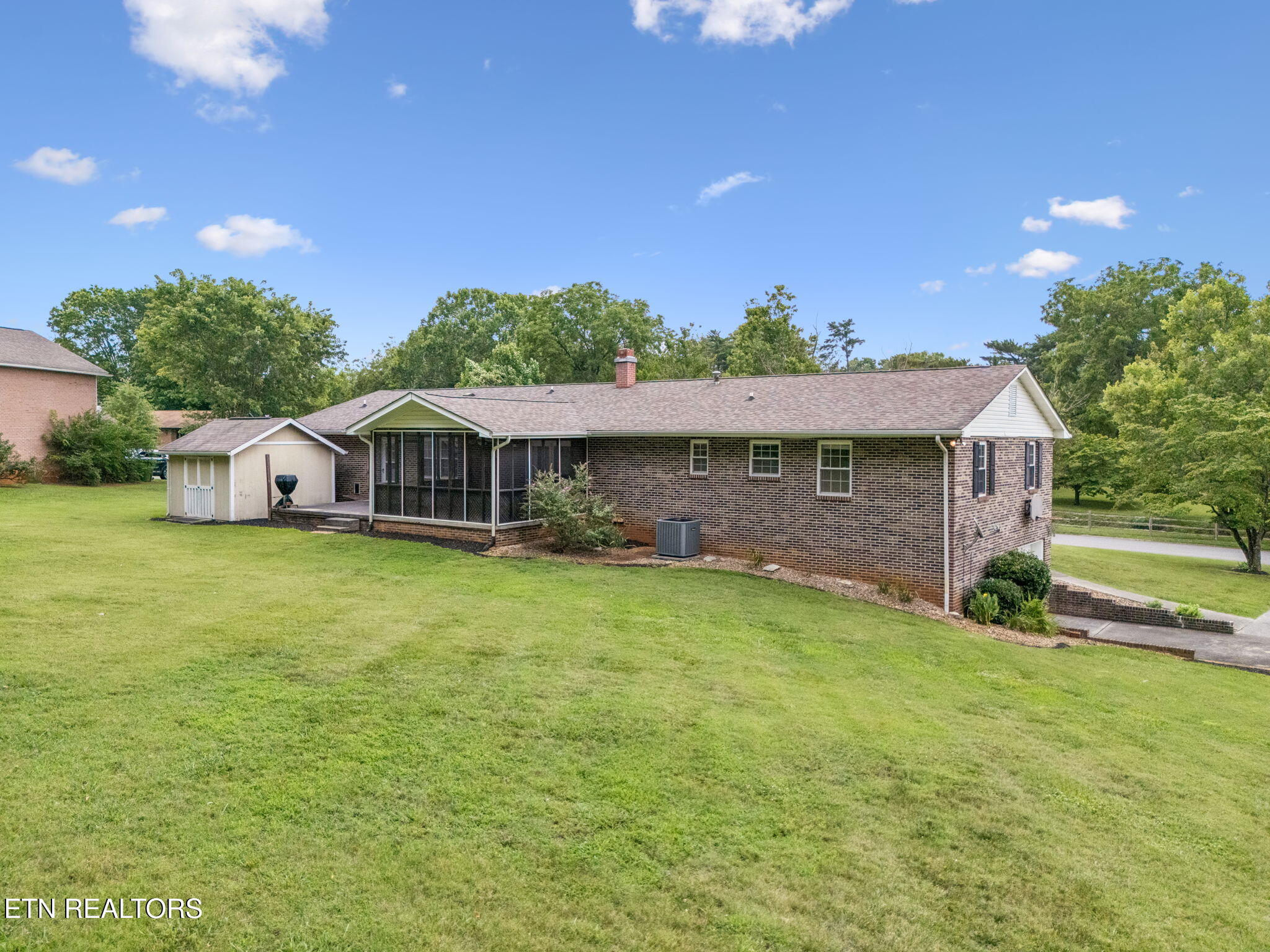 2117 S Belmont Drive Maryville TN 37804