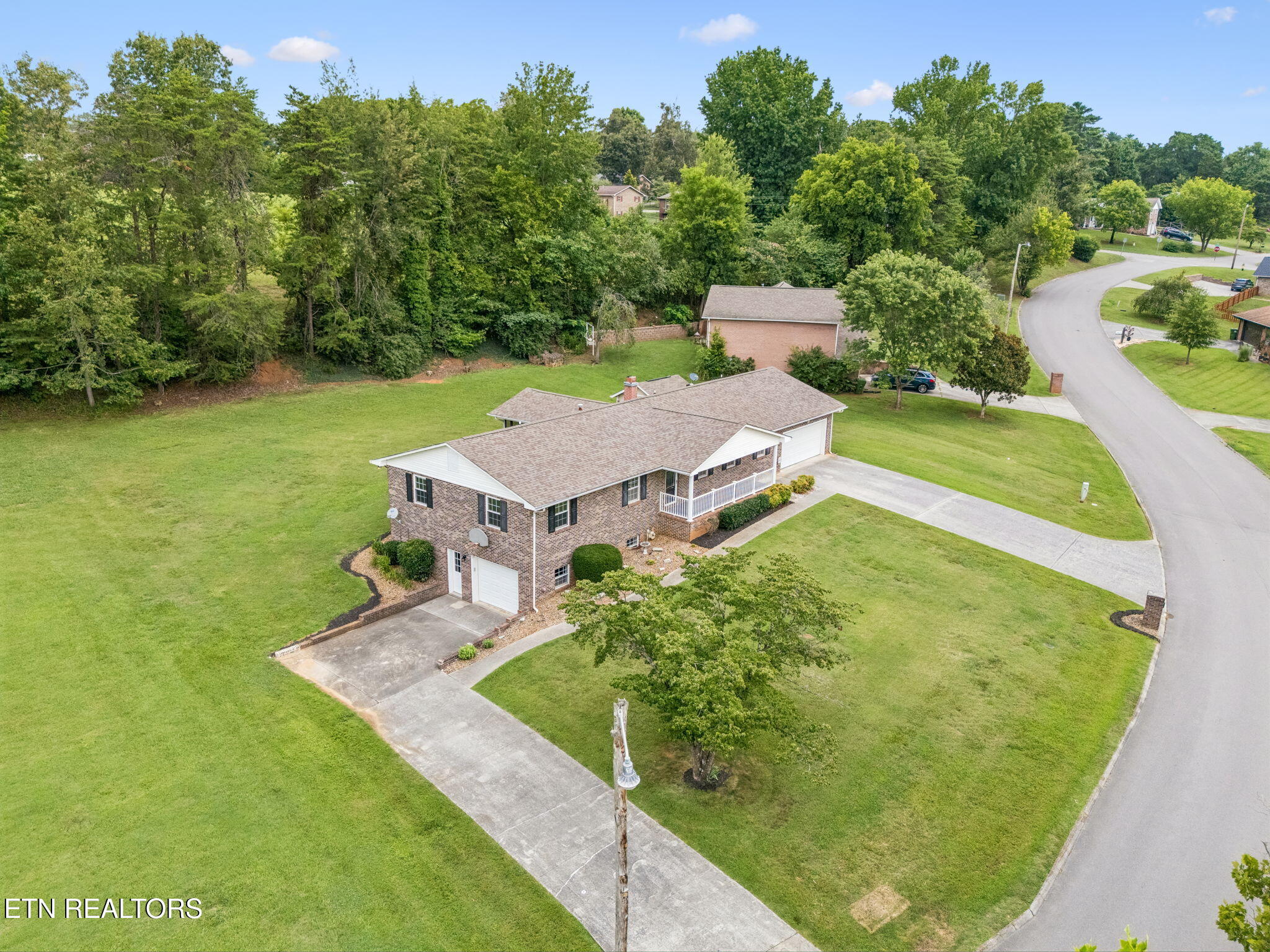 2117 S Belmont Drive Maryville TN 37804