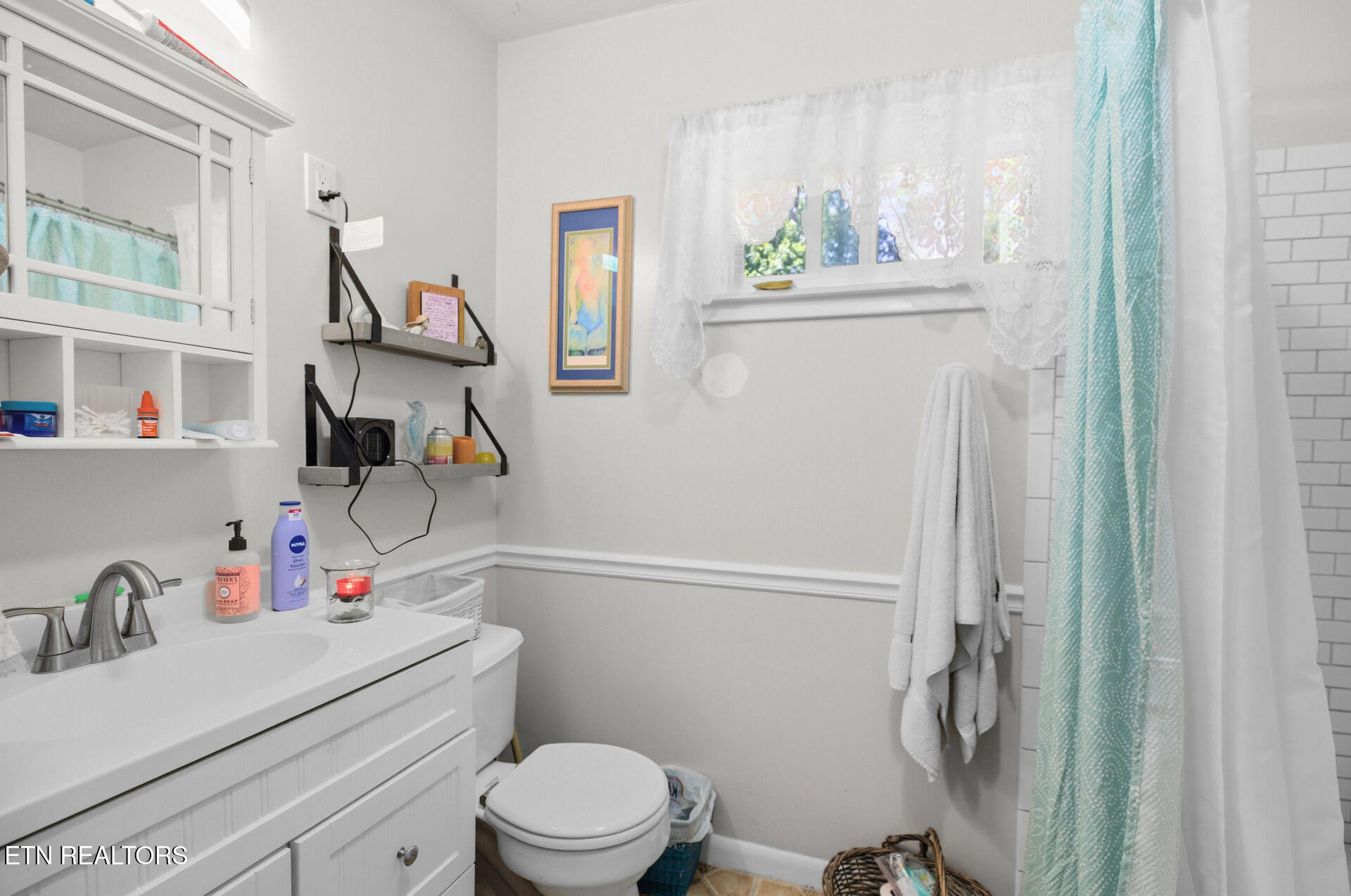2537 Shaler Lane Knoxville TN 37920