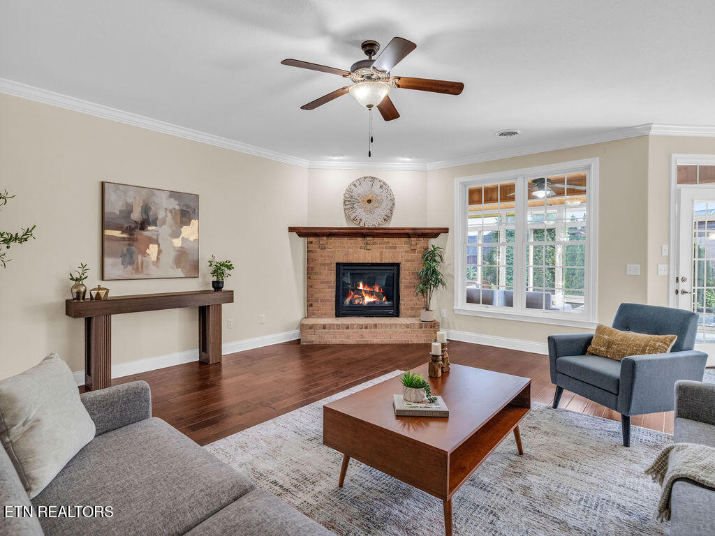 346 E Port Drive Lenoir City TN 37772
