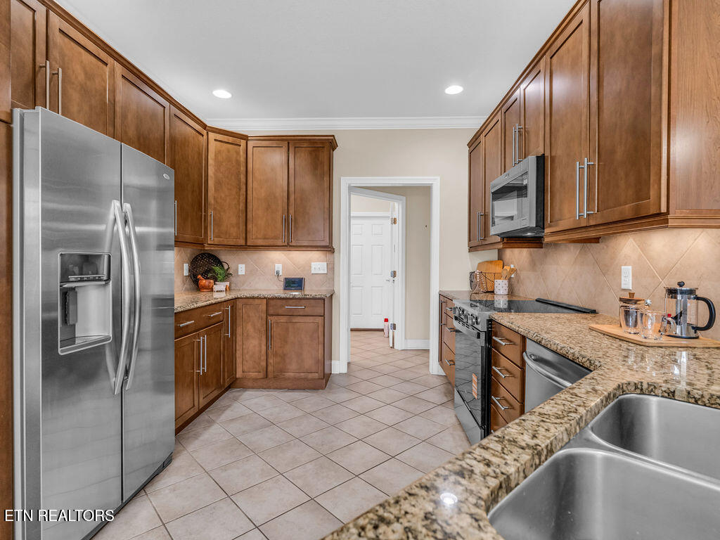 346 E Port Drive Lenoir City TN 37772