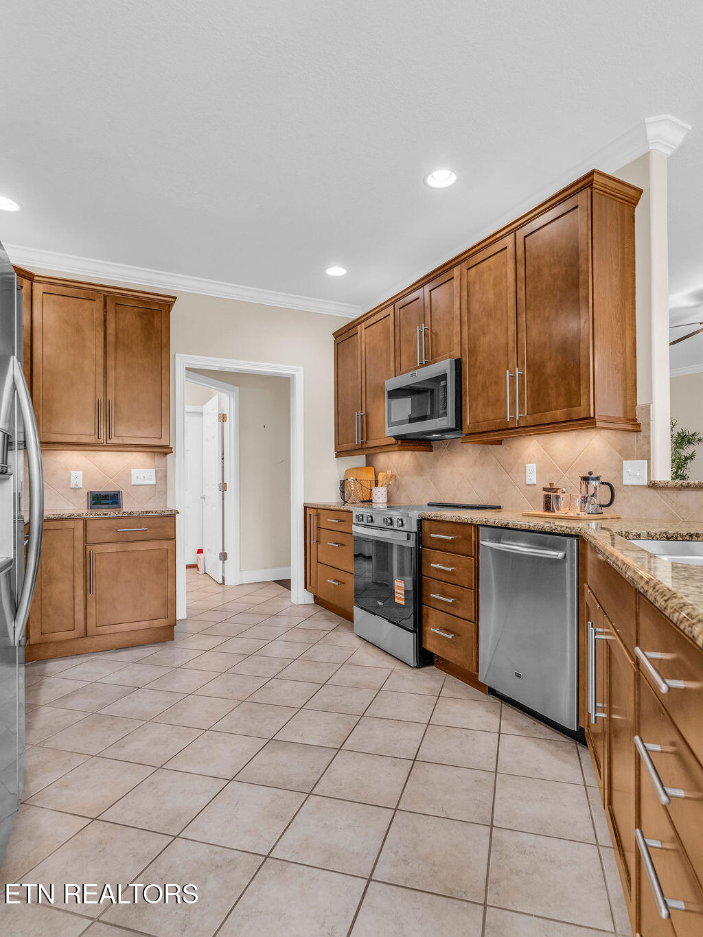 346 E Port Drive Lenoir City TN 37772
