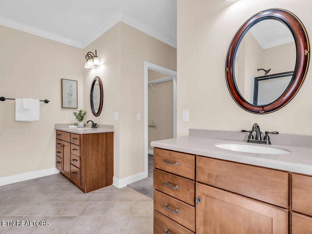 346 E Port Drive Lenoir City TN 37772