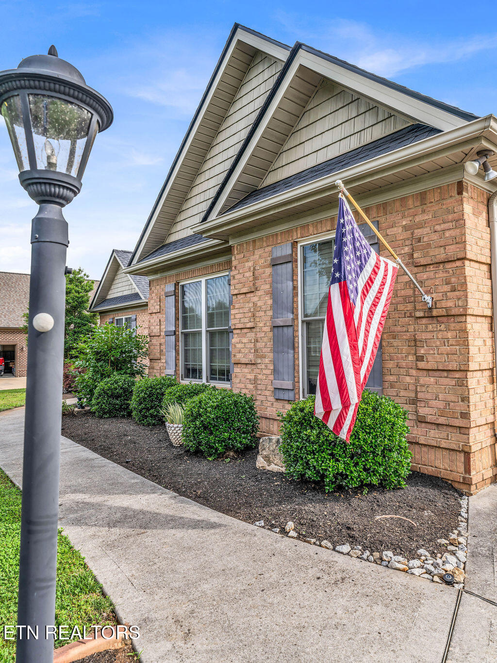 346 E Port Drive Lenoir City TN 37772