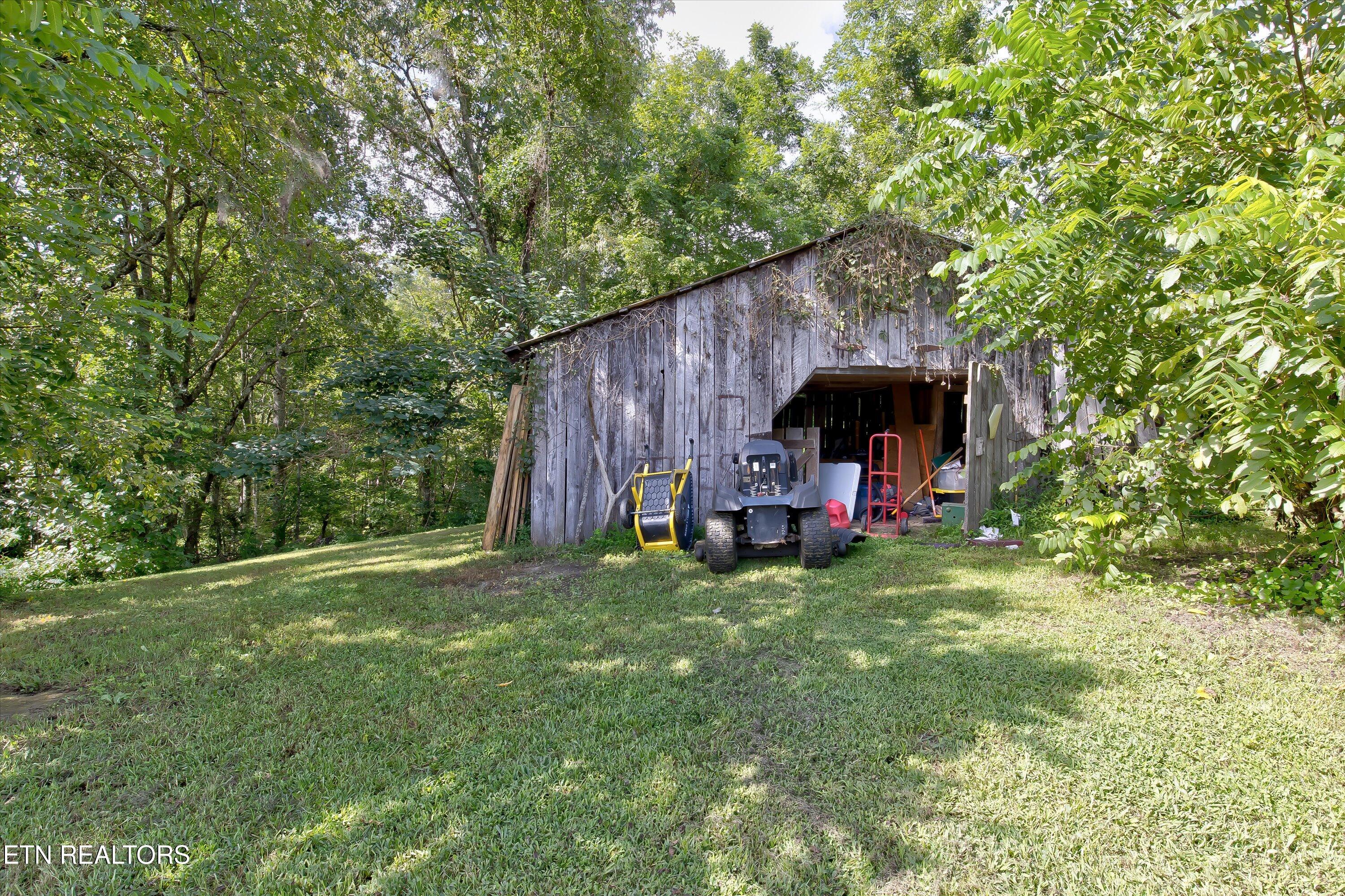 246 Nydeck Road Robbins TN 37852