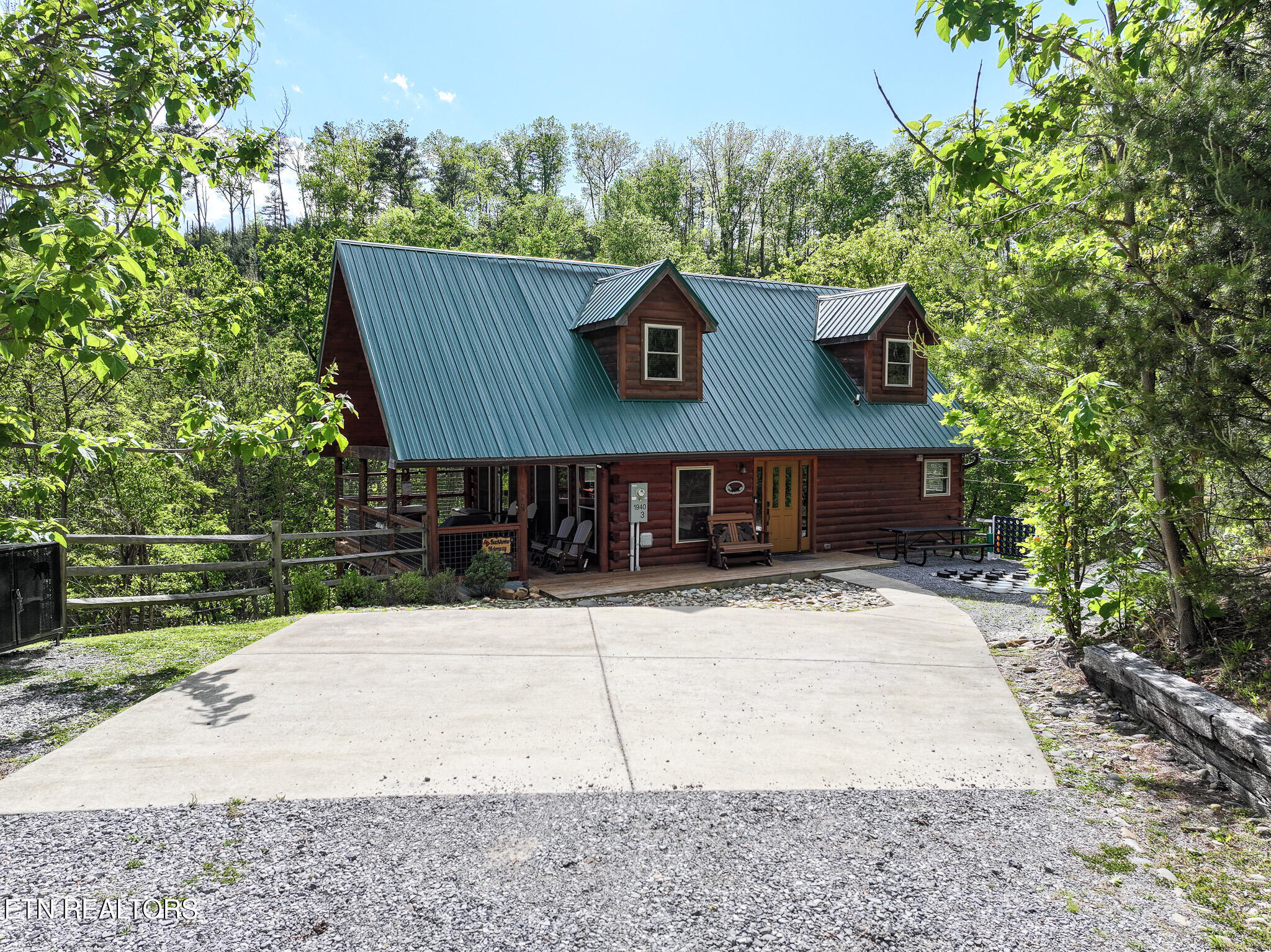 1940 Backhome Lane Sevierville TN 37876