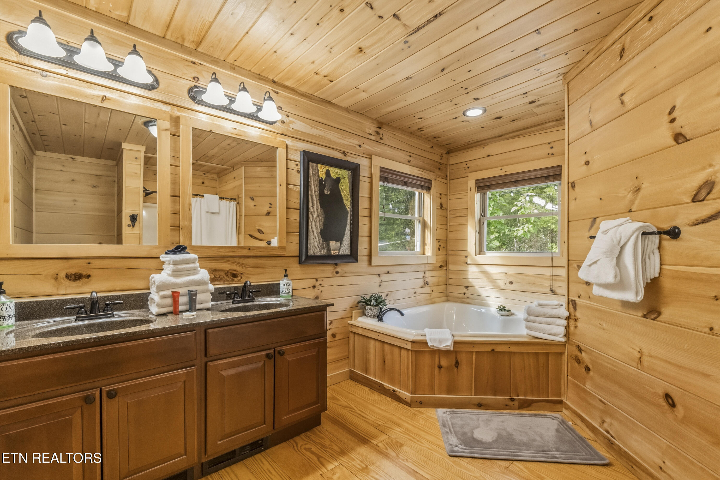 1940 Backhome Lane Sevierville TN 37876
