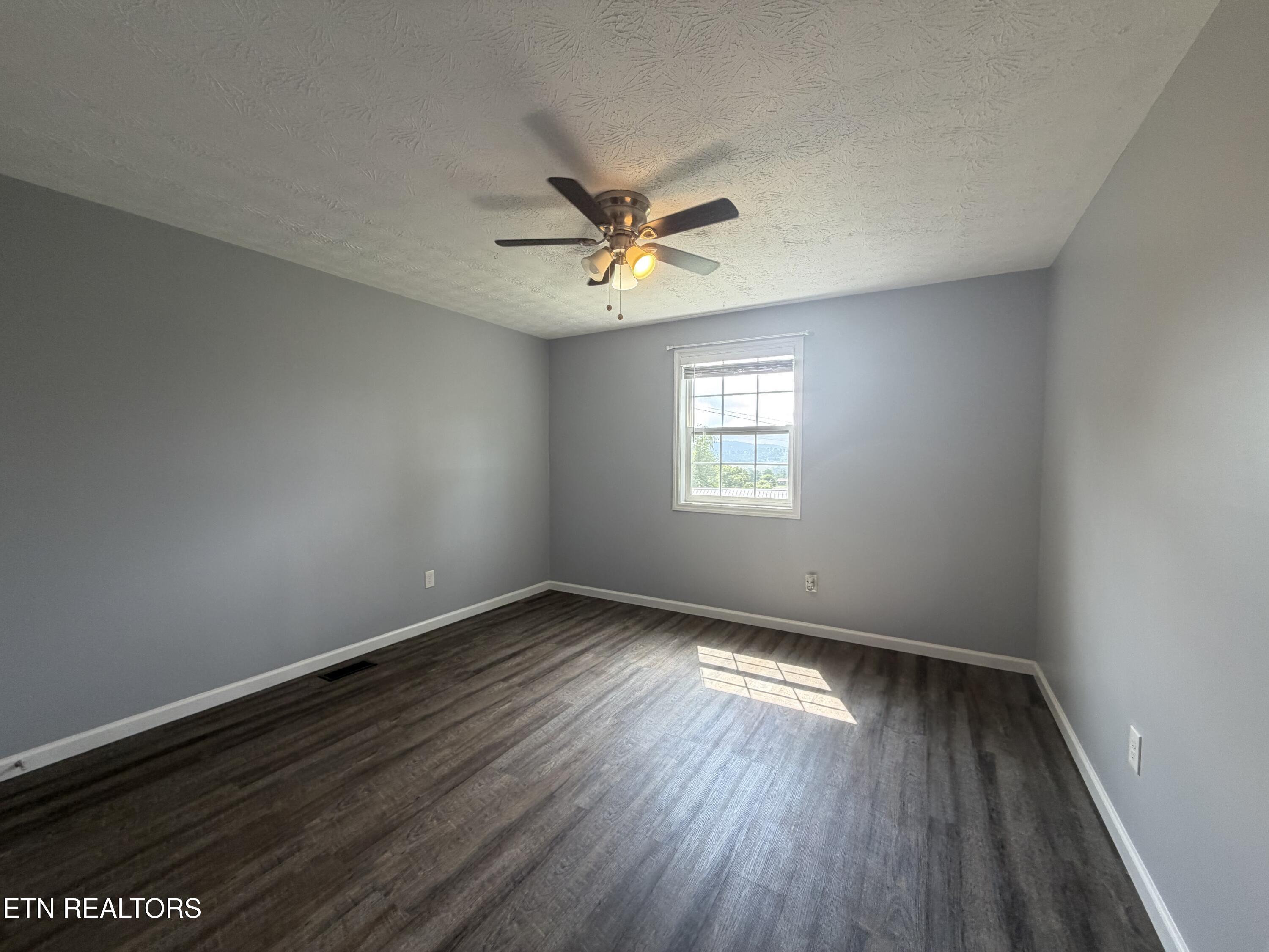 618 Essary Road Tazewell TN 37879
