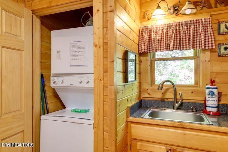 3572 Pebbles Mtn Way Sevierville TN 37862