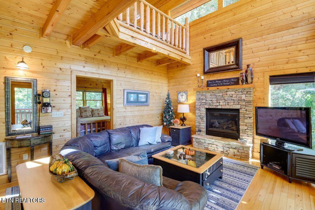 3572 Pebbles Mtn Way Sevierville TN 37862