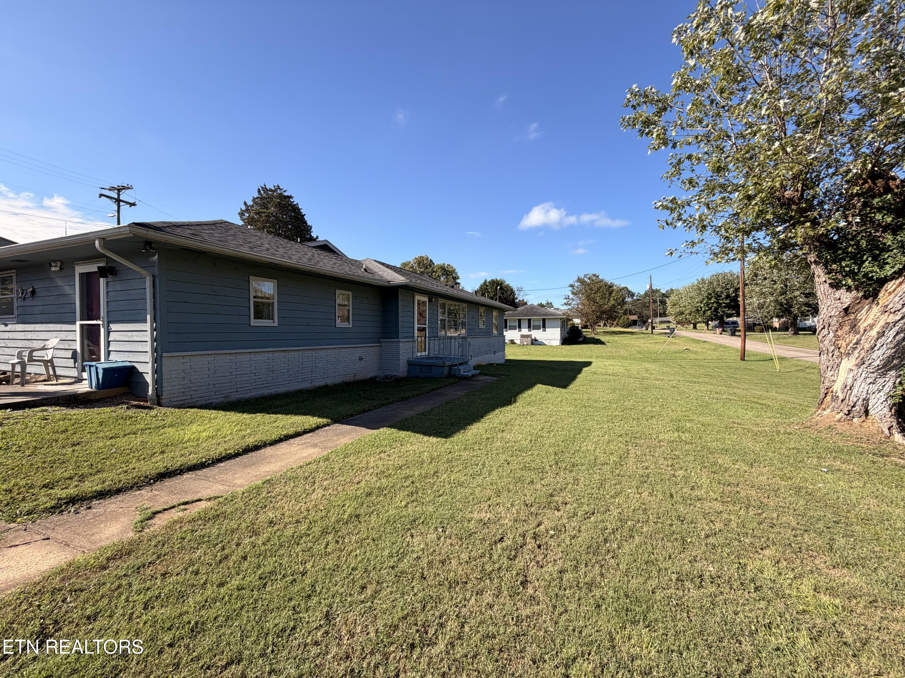 4216 Robert Love Drive Knoxville TN 37914