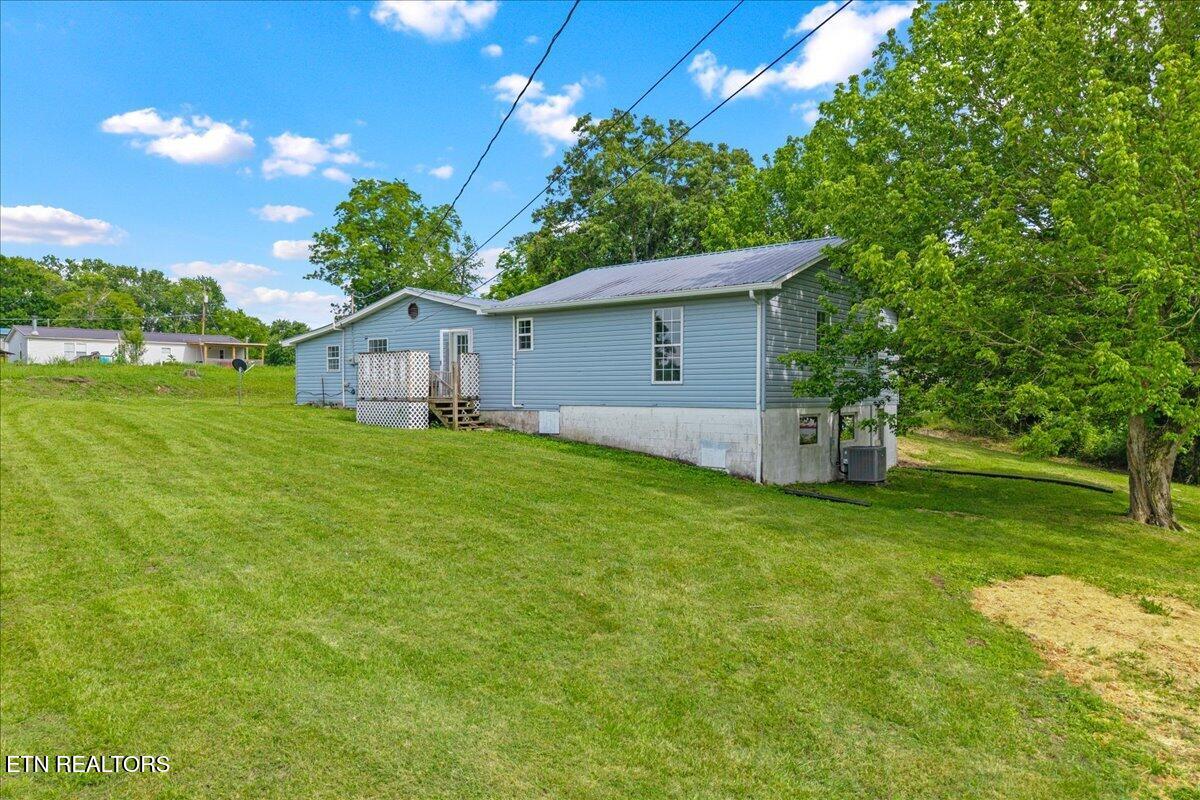 142 North Point Road Sweetwater TN 37874