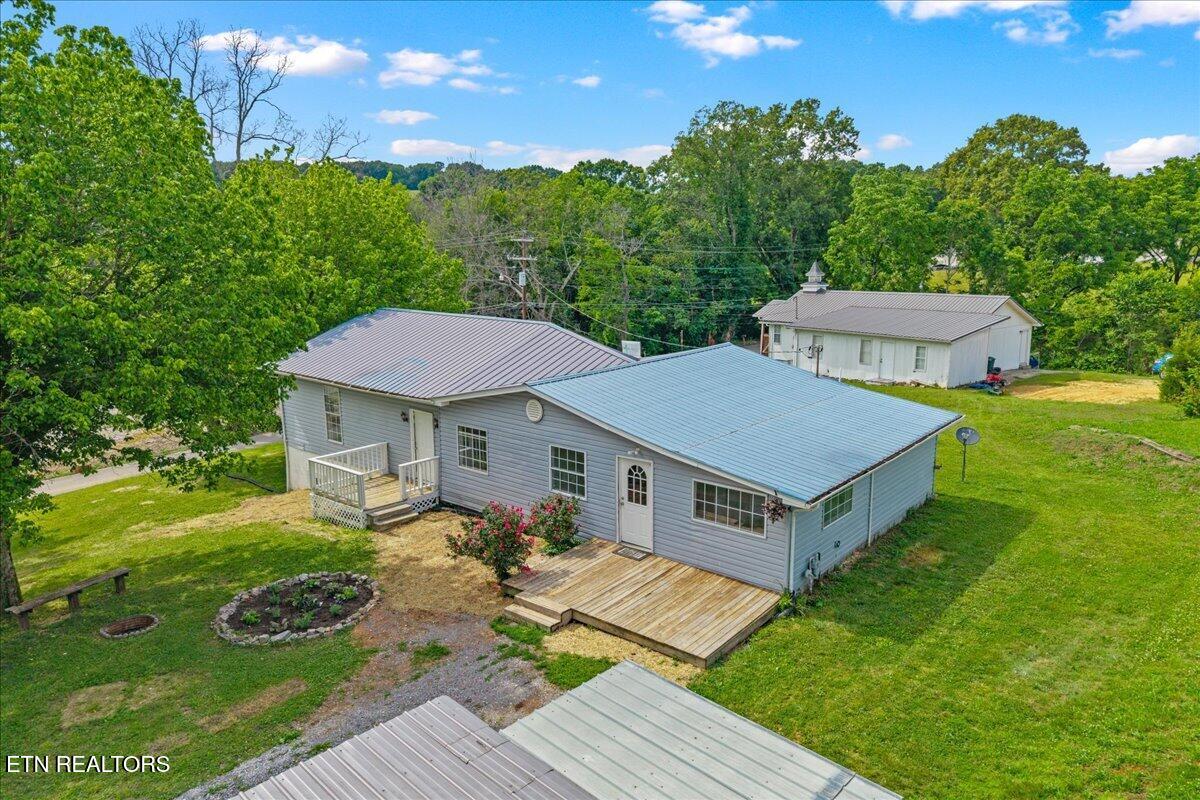 142 North Point Road Sweetwater TN 37874