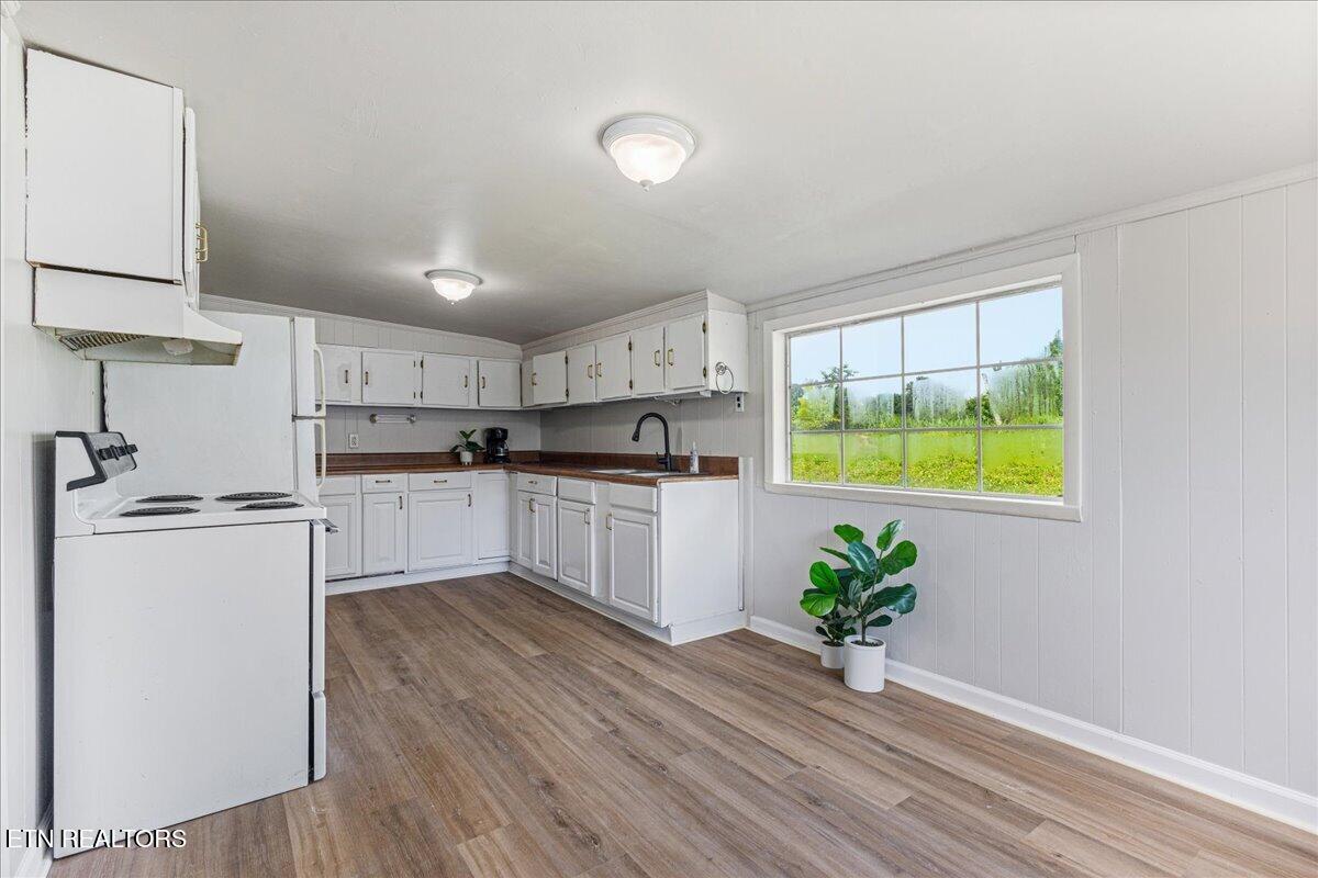 142 North Point Road Sweetwater TN 37874