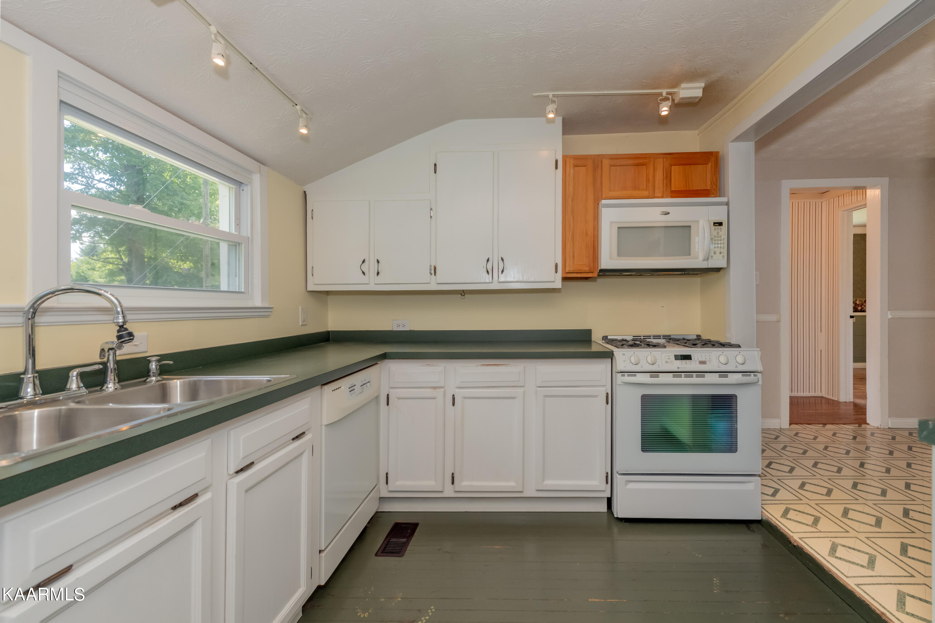 73 West Norris Road Norris TN 37828