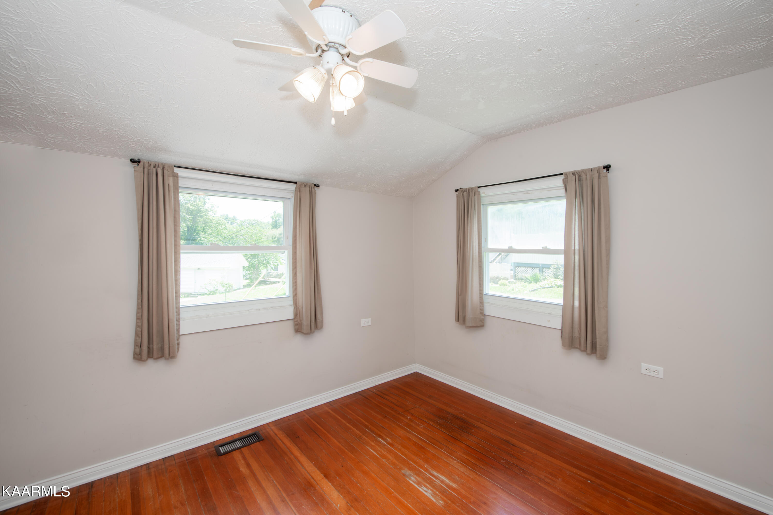 73 West Norris Road Norris TN 37828
