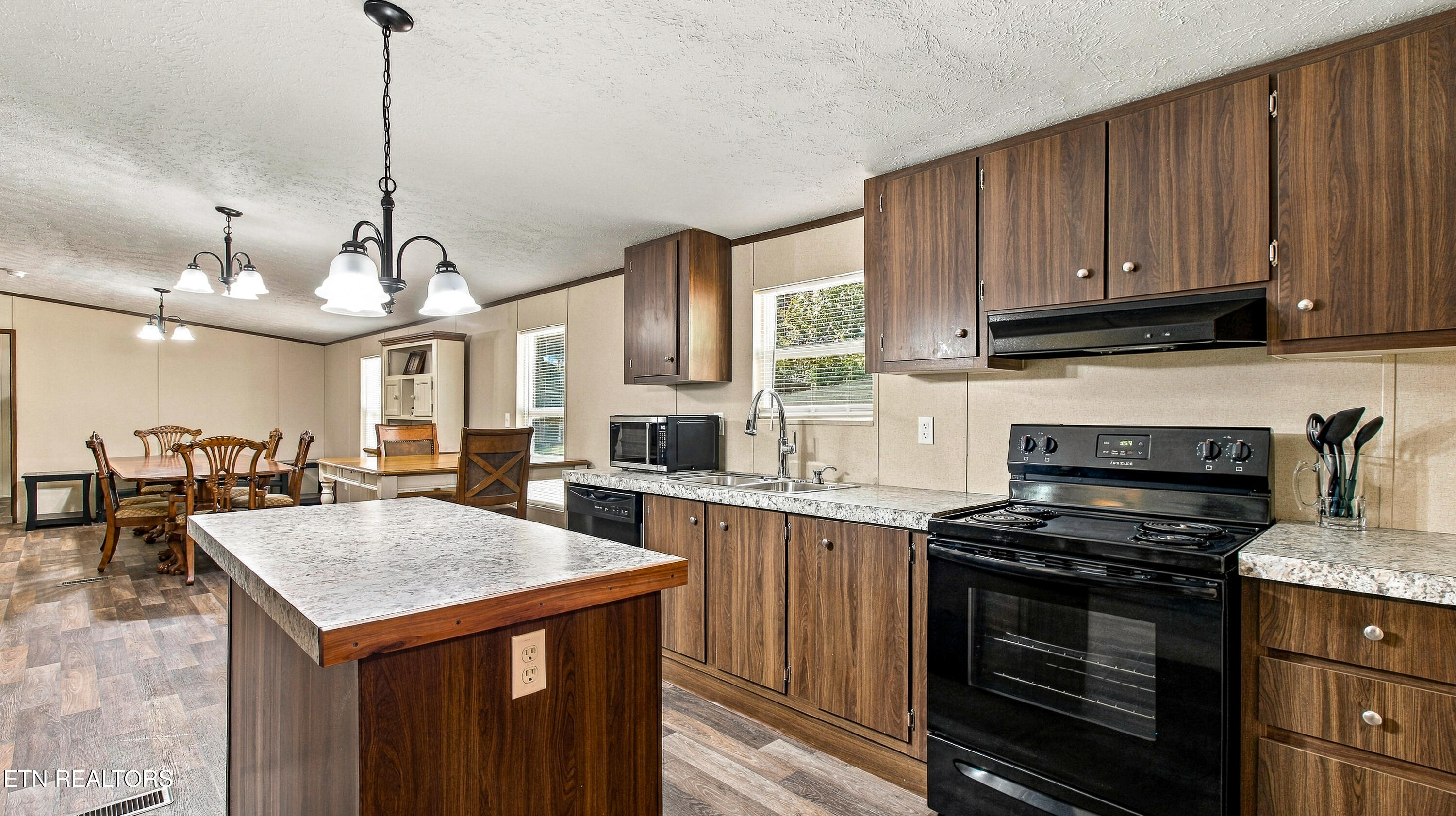 550 Granite Road Clinton TN 37716