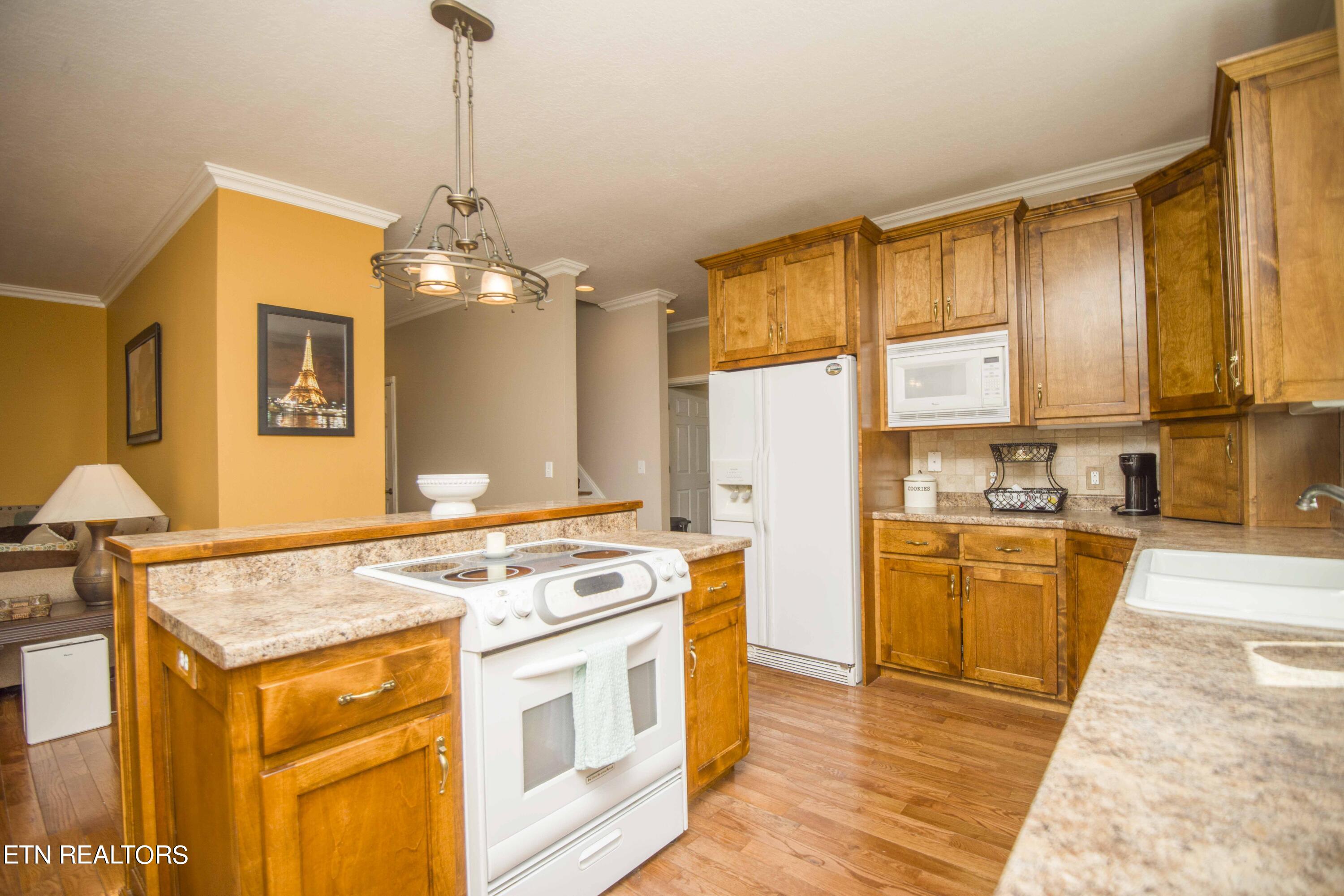2167 Sugar Grove Valley Road Harriman TN 37748