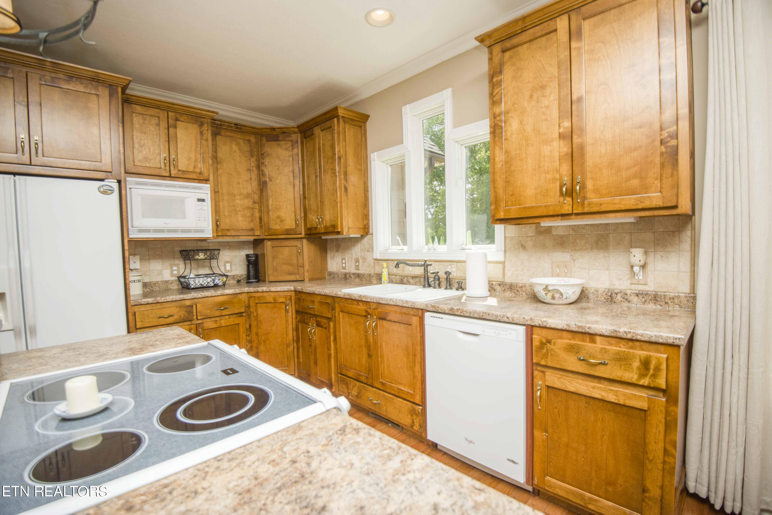 2167 Sugar Grove Valley Road Harriman TN 37748