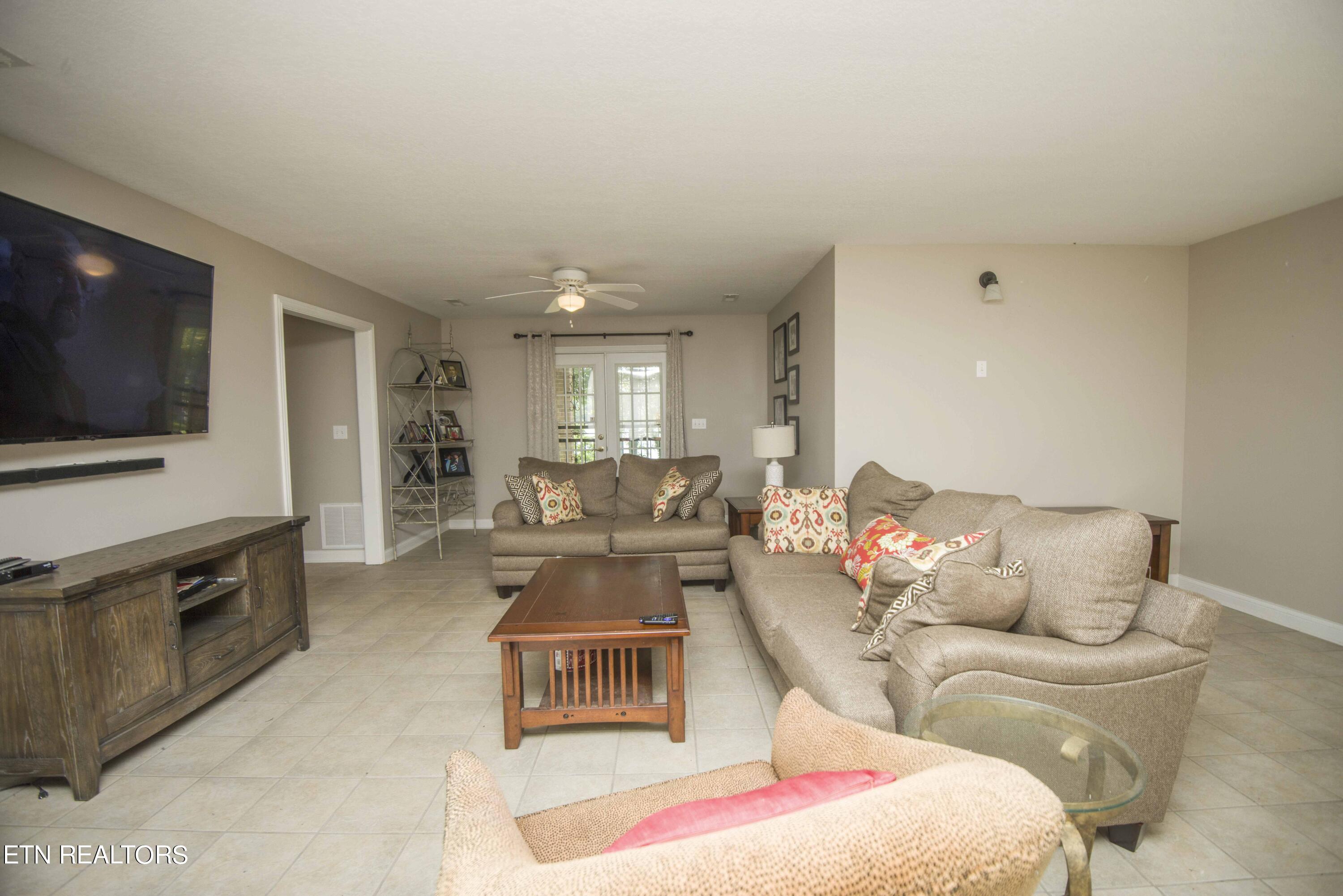 2167 Sugar Grove Valley Road Harriman TN 37748