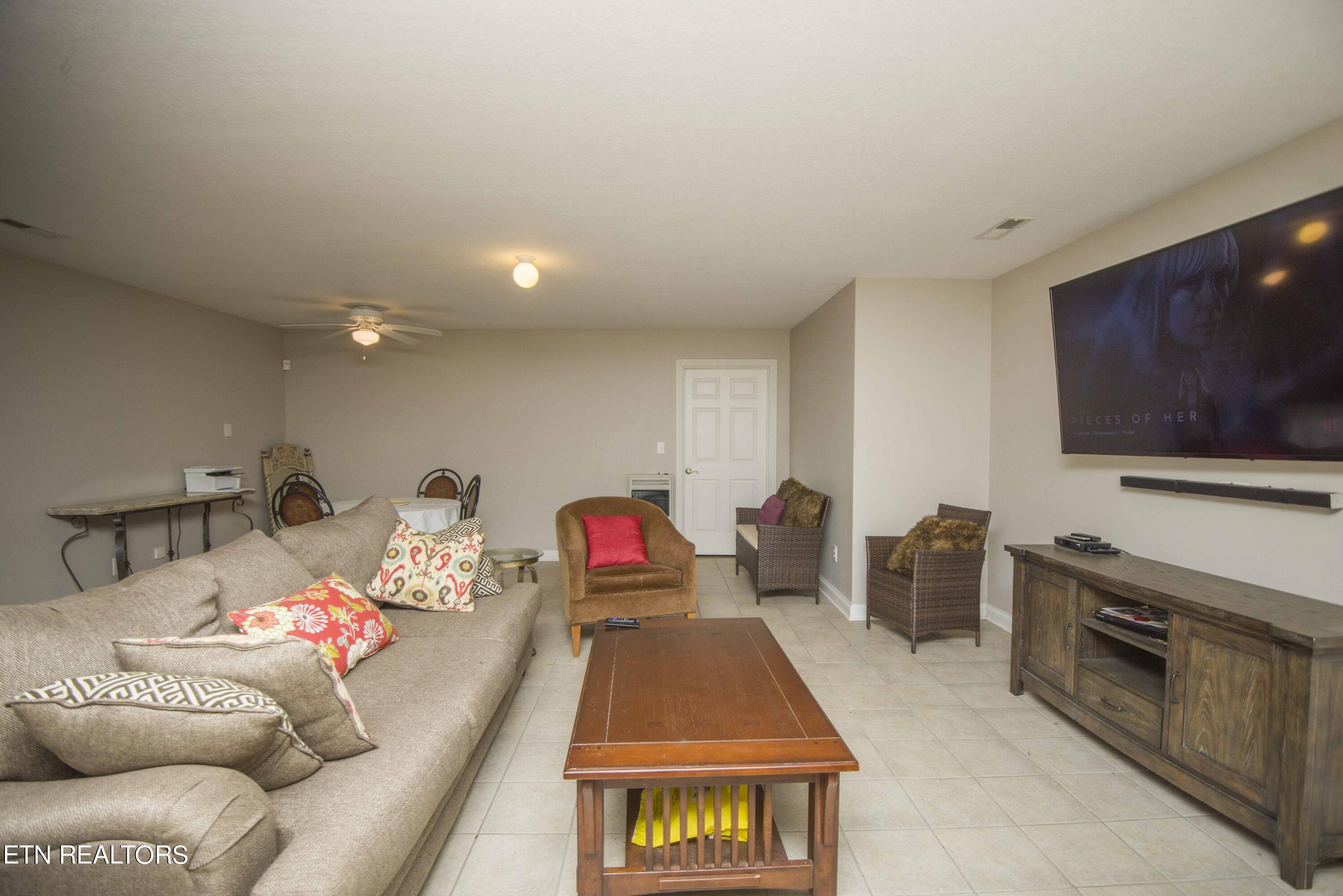 2167 Sugar Grove Valley Road Harriman TN 37748