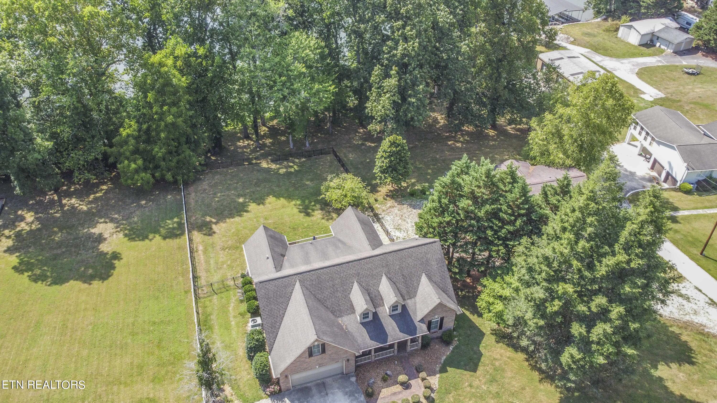 2167 Sugar Grove Valley Road Harriman TN 37748