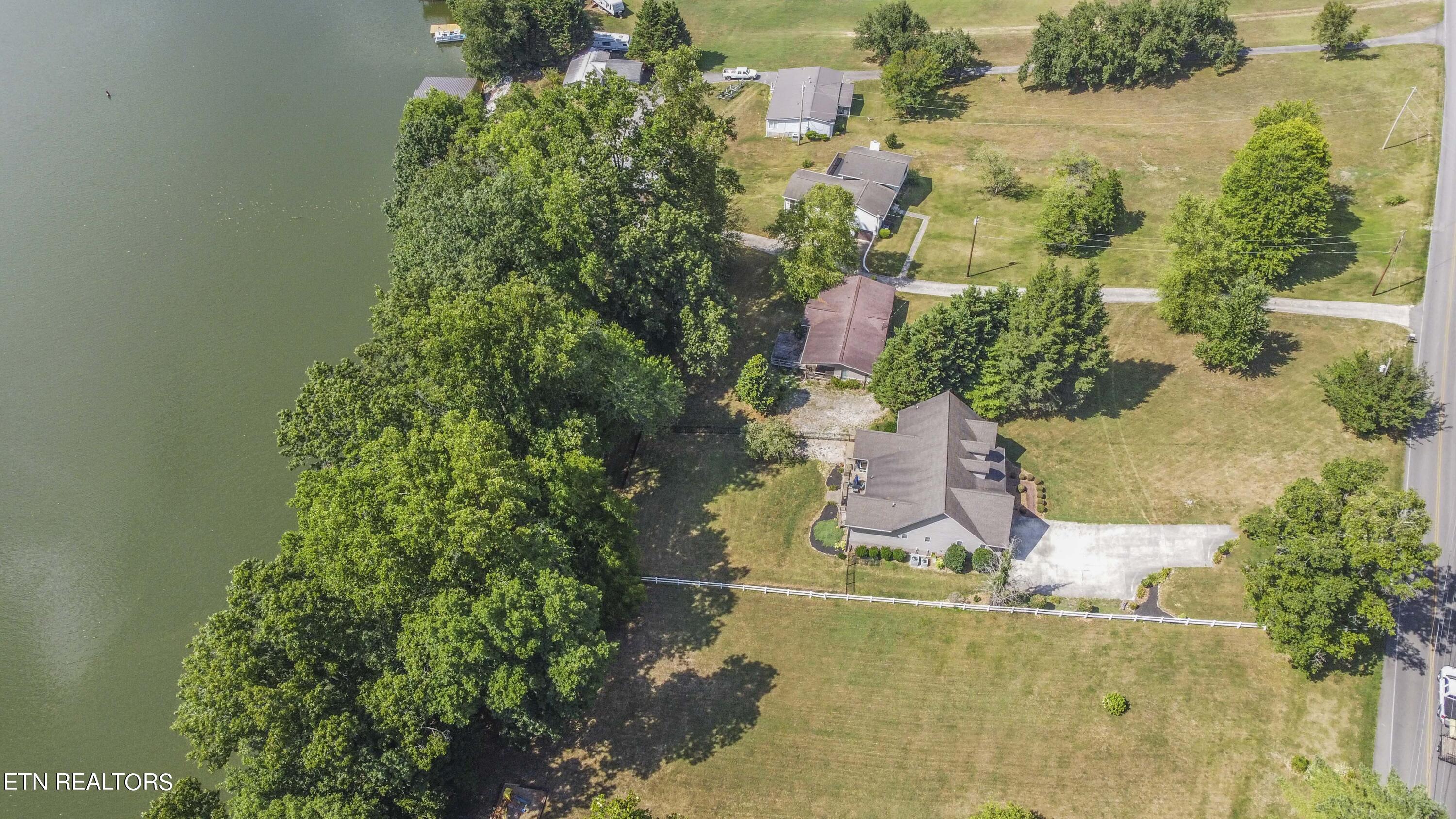 2167 Sugar Grove Valley Road Harriman TN 37748