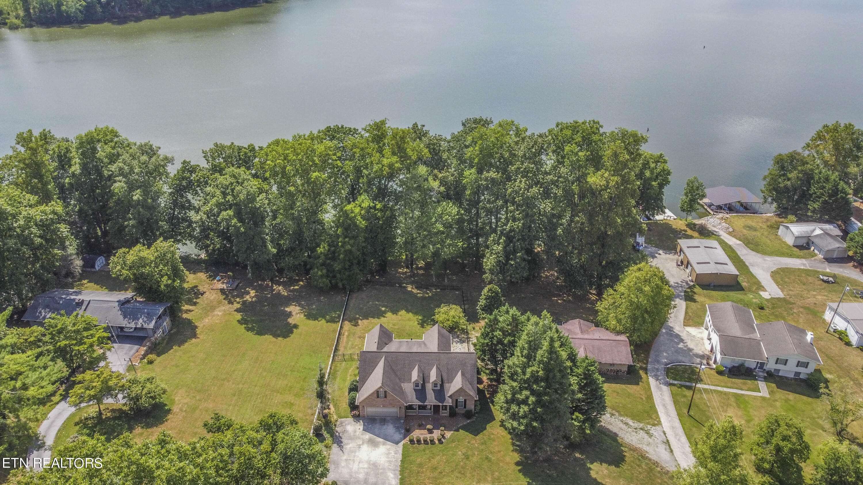 2167 Sugar Grove Valley Road Harriman TN 37748