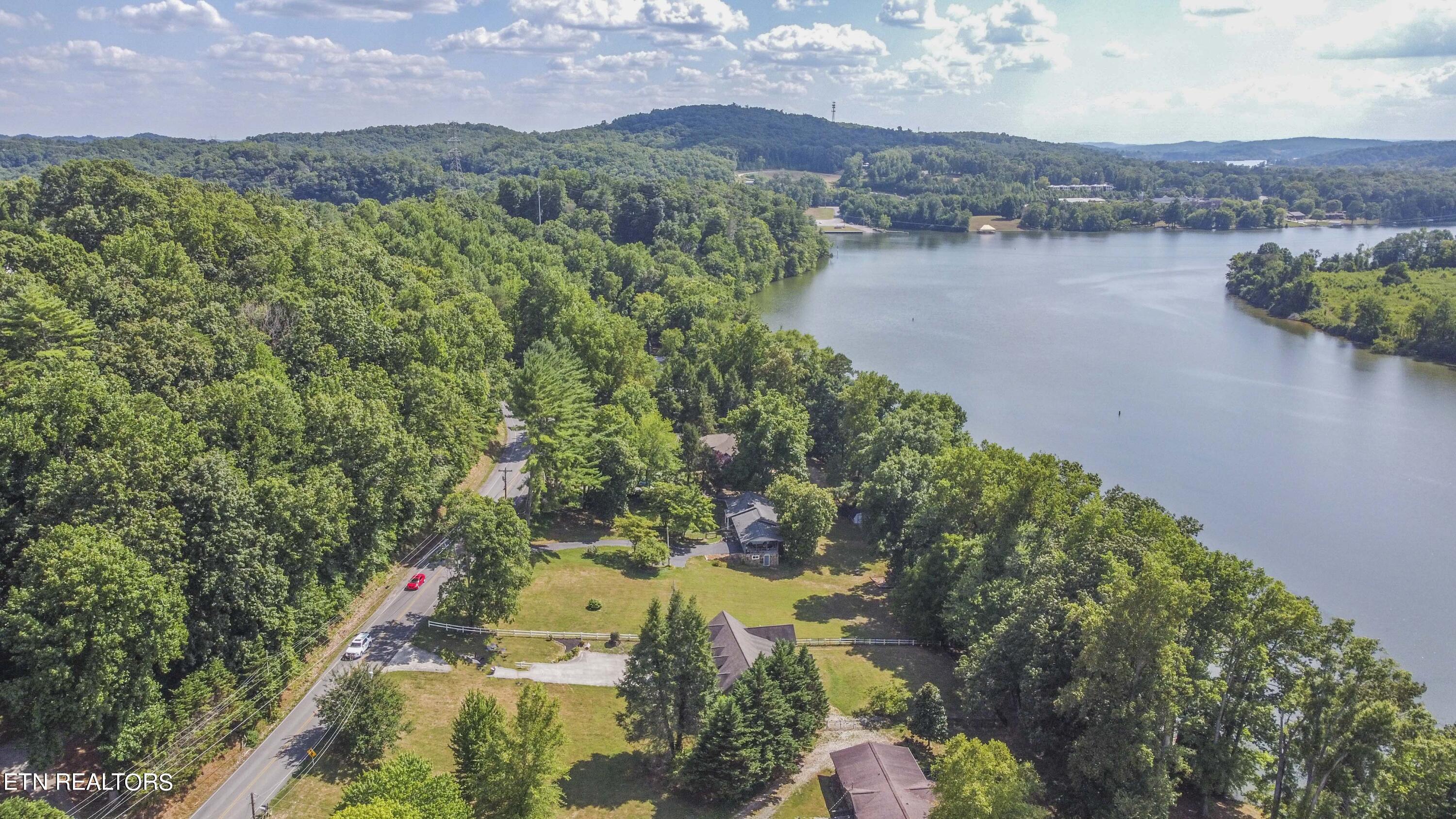 2167 Sugar Grove Valley Road Harriman TN 37748