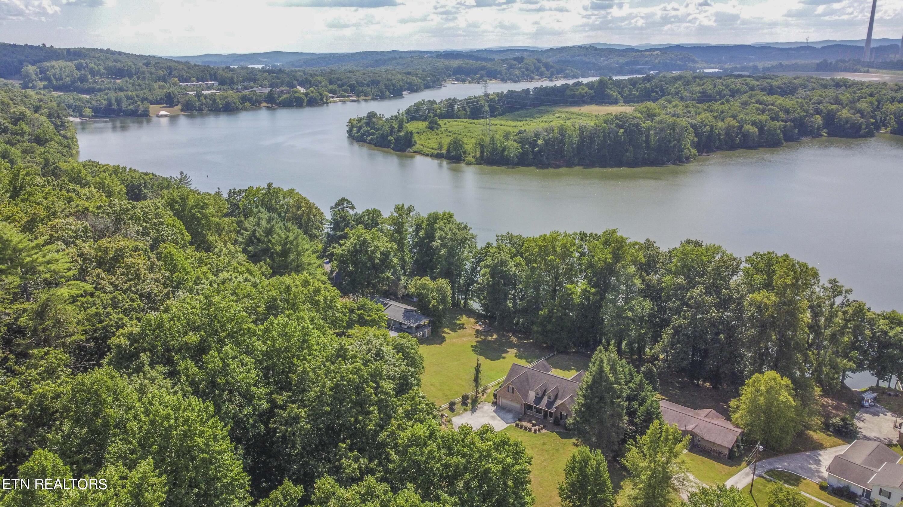 2167 Sugar Grove Valley Road Harriman TN 37748