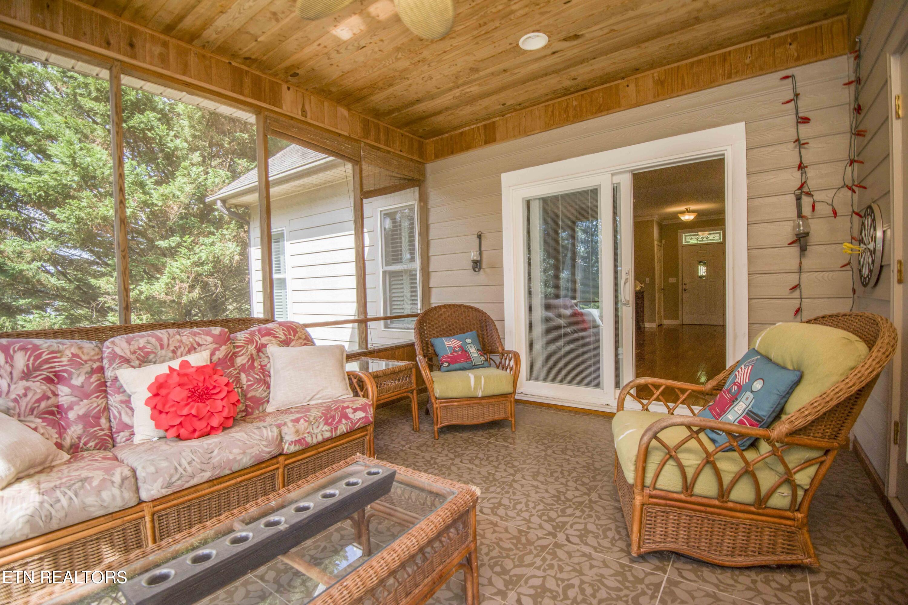 2167 Sugar Grove Valley Road Harriman TN 37748